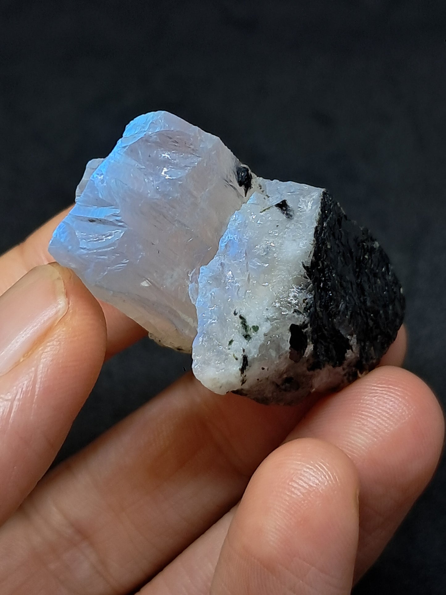 Piedra lunar arcoíris de alta calidad (Odisha) en bruto | Roca natural n.° MN10