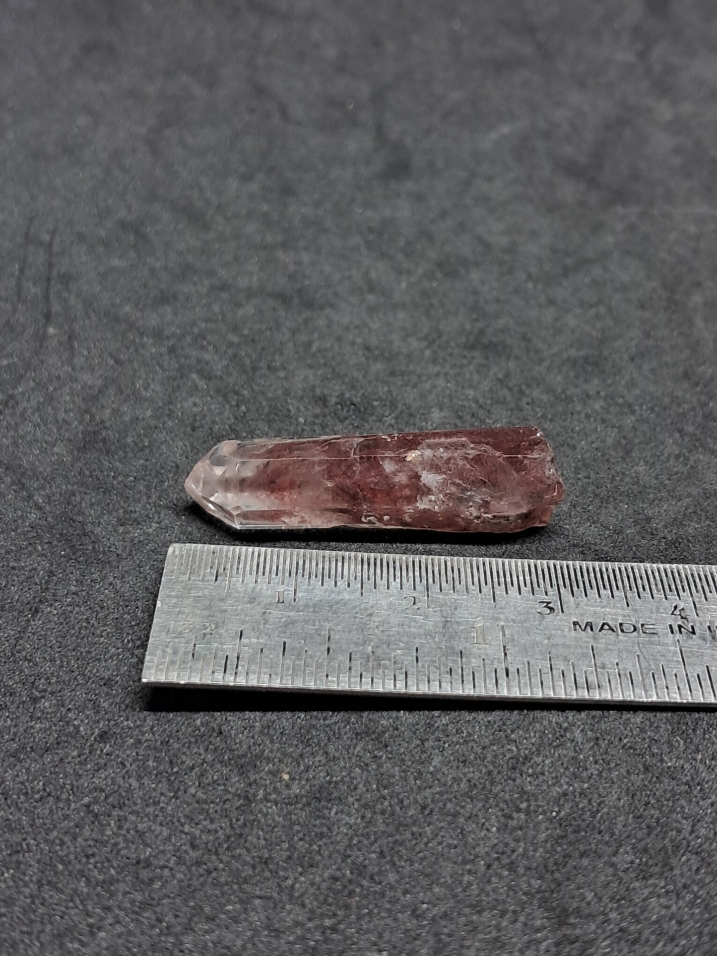 Cuarzo fantasma hematita (Telangana) Punta de cristal natural | Ejemplar mineral n.° HPQ33