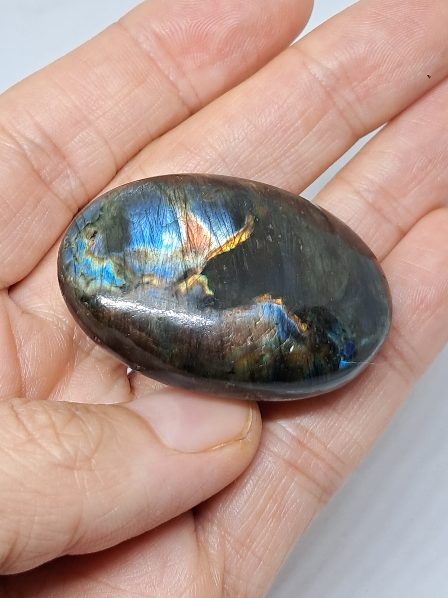 Labradorite Palmstone | Natural Polished Crystal Stone | Blue, Yellow, Pink Flash | Good Iridiscence #LB1