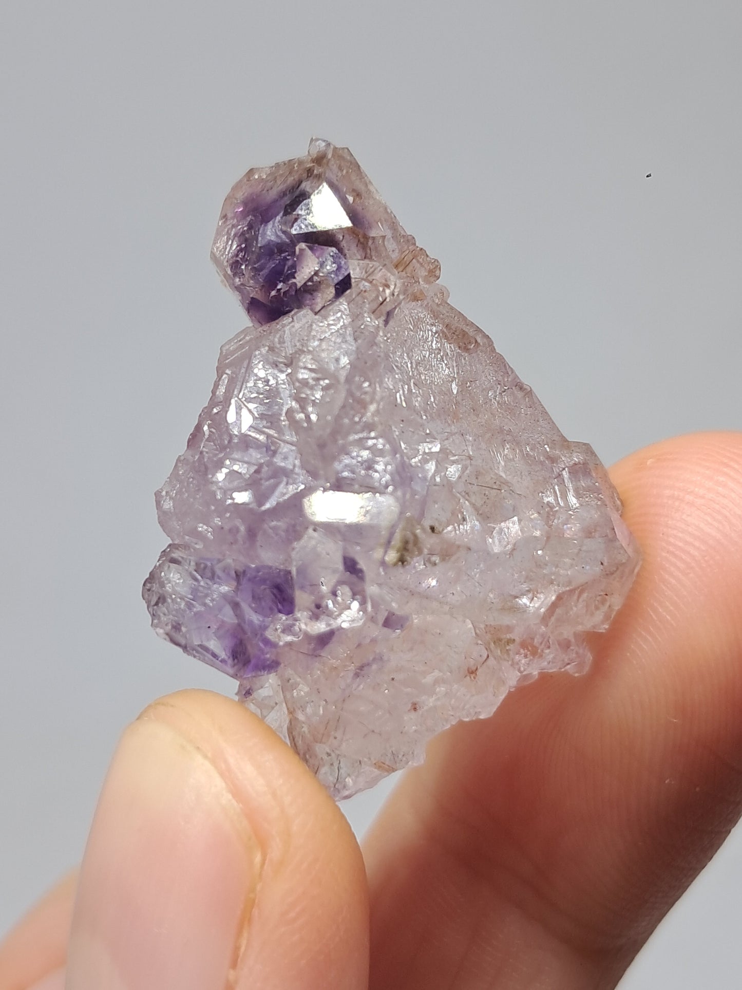 Cristal de amatista "Super Seven" (Karur) | Cúmulo de cuarzo | Piedra natural | Ejemplar mineral n.° KA95