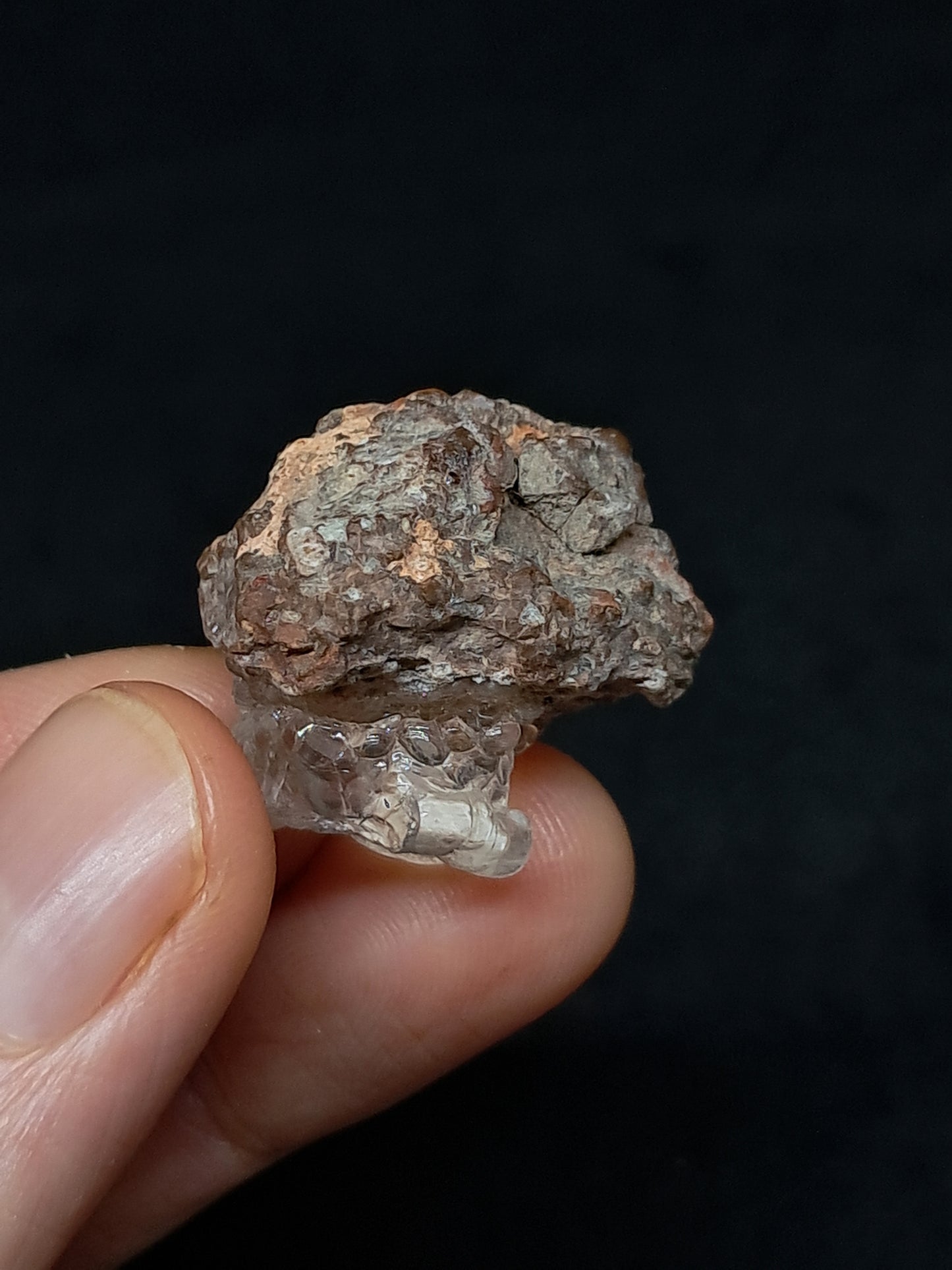 Ópalo hialita reactivo a los rayos UV en matriz (México), piedra cristalina en bruto | Ejemplar mineral n.° OH2