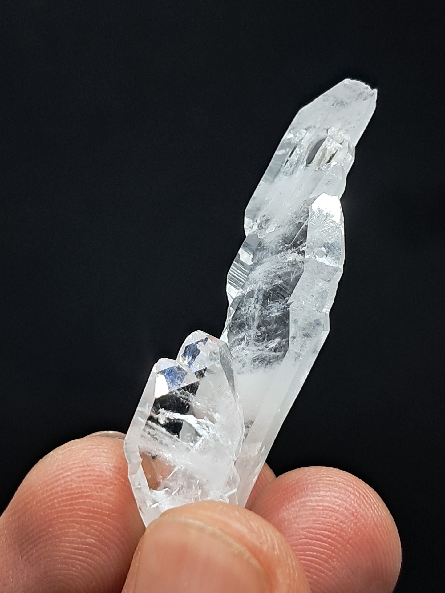 Cristal de cuarzo transparente Faden (Santander, Colombia) Punta natural | Ejemplar mineral n.° COQ27