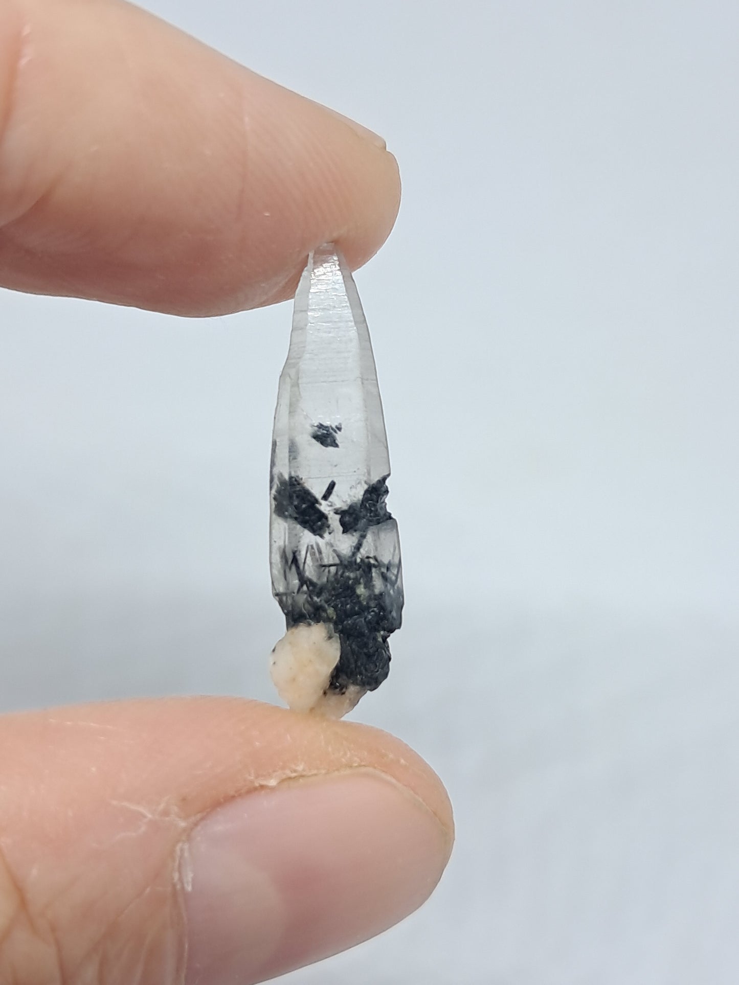 Tourmalinated Quartz natural crystal point (Non-precious natural stone) #TQ10