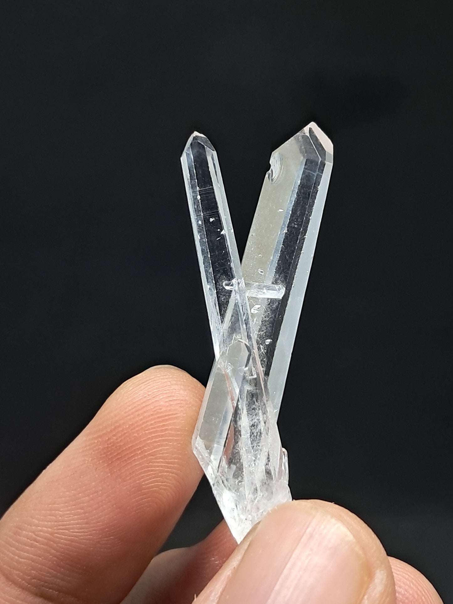 Cuarzo láser intersecante (Santander, Colombia), punta natural superclara | Ejemplar mineral n.° COQ2