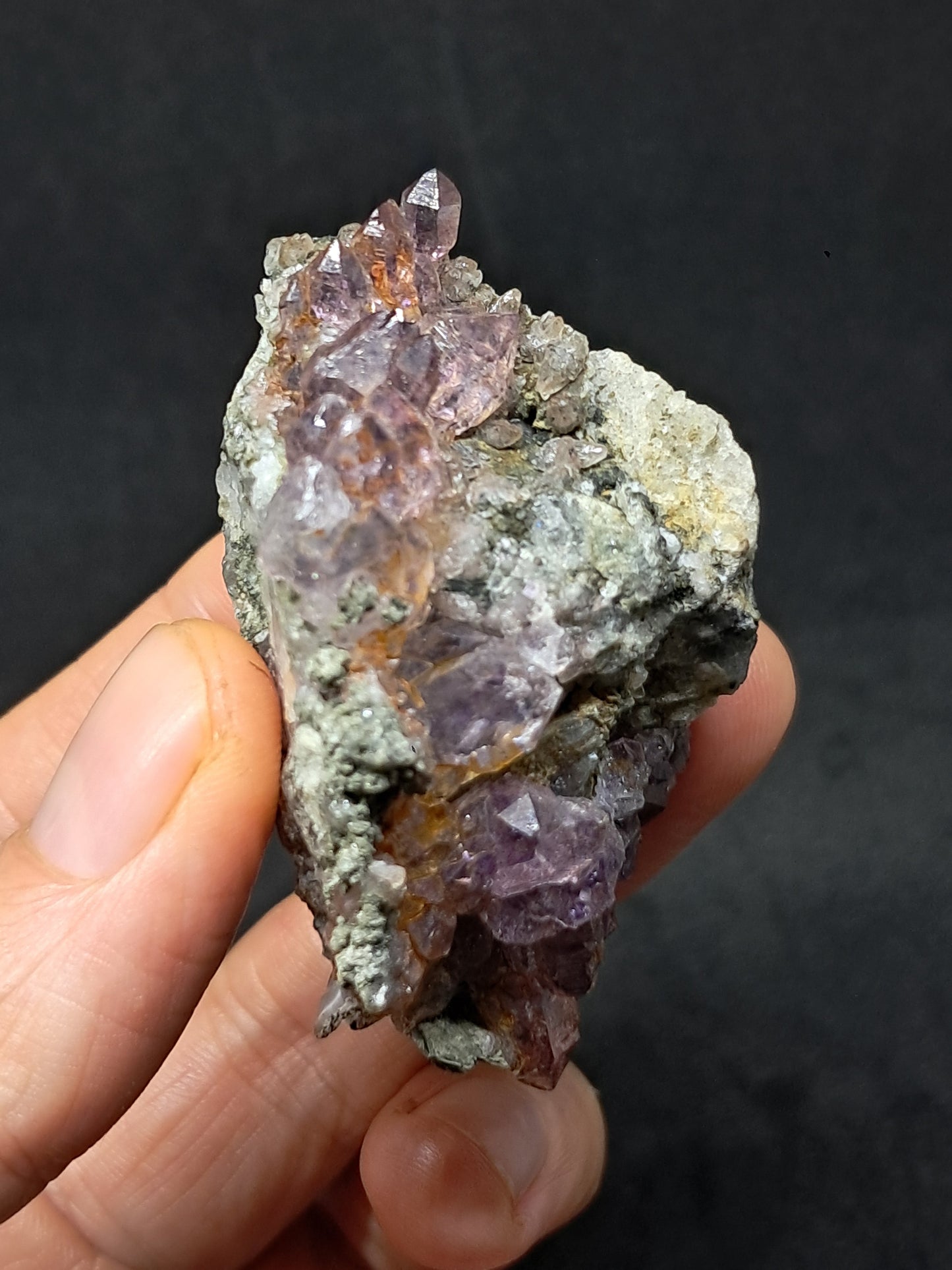 Amatista en matriz (Karur) | Cristal en bruto | Piedra natural | Ejemplar mineral n.° KA142