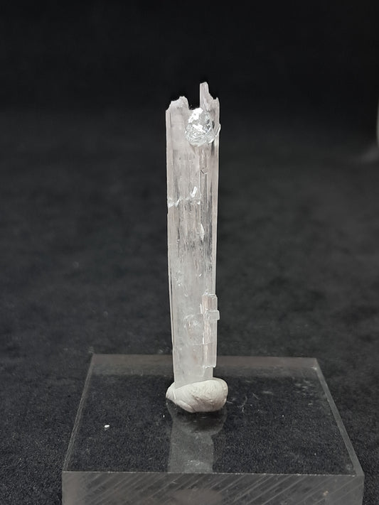 Cristal natural de escolecita con apofilita (Ajanta) | Ejemplar mineral n.° ZL26