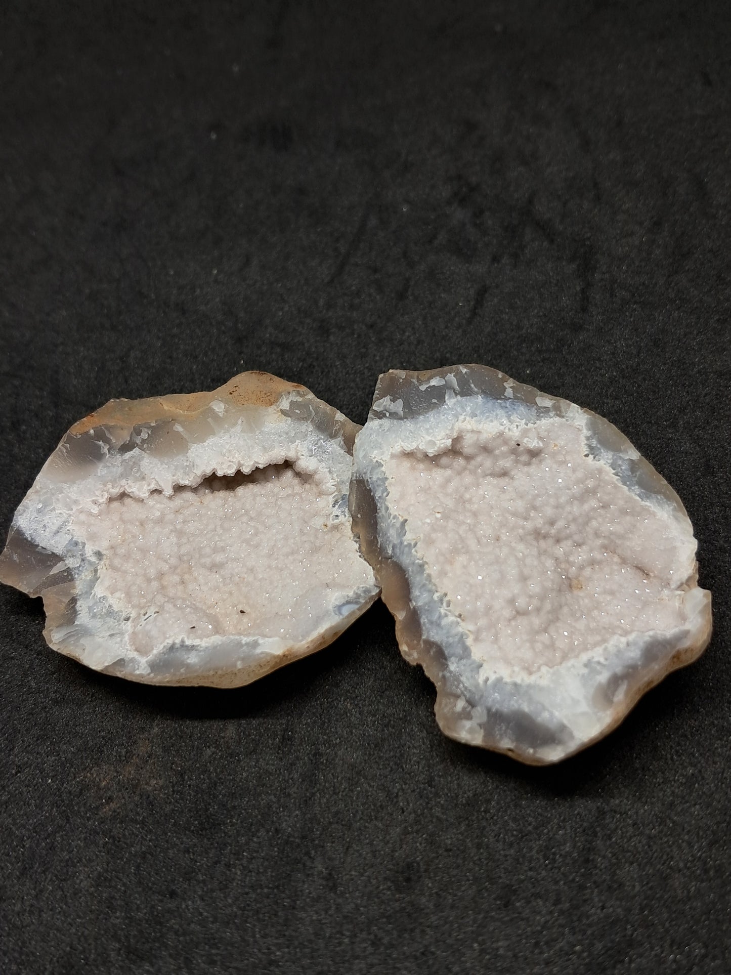 Botryoidal Chalcedony Geode (Ajanta) Rough Stone | Natural Crystal #GD10
