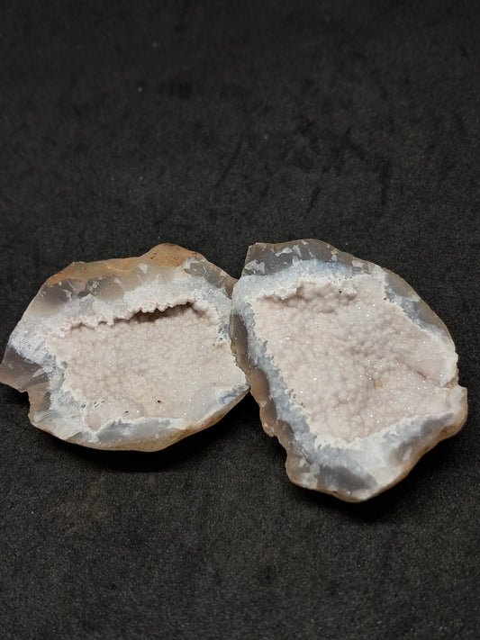 Botryoidal Chalcedony Geode (Ajanta) Rough Stone | Natural Crystal #GD10