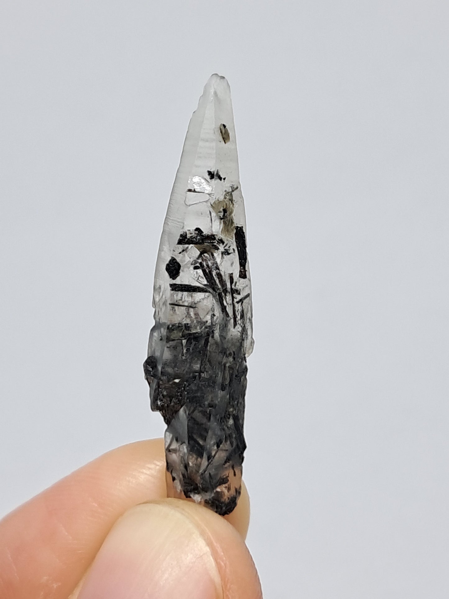 Tourmalinated Quartz natural crystal point (Non-precious natural stone) #TQ8