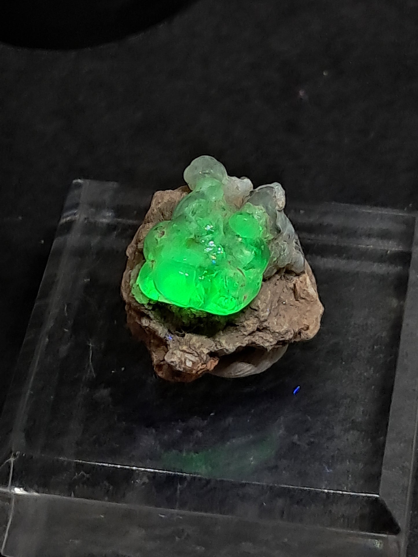 Ópalo hialita en matriz (México), piedra cristalina en bruto | Ejemplar mineral n.° OH5