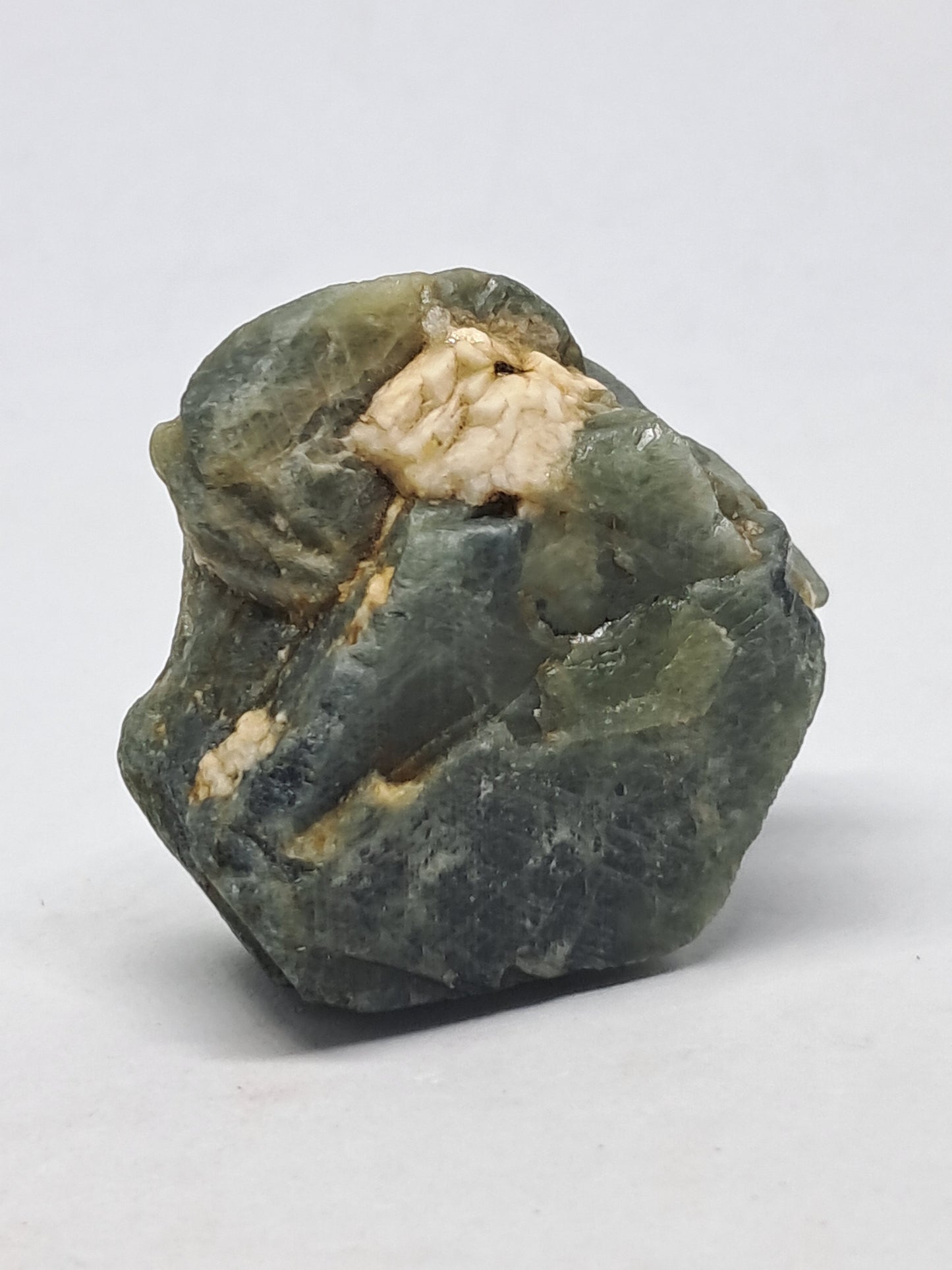 Rough Sapphire (Non-precious natural stone) #SP9