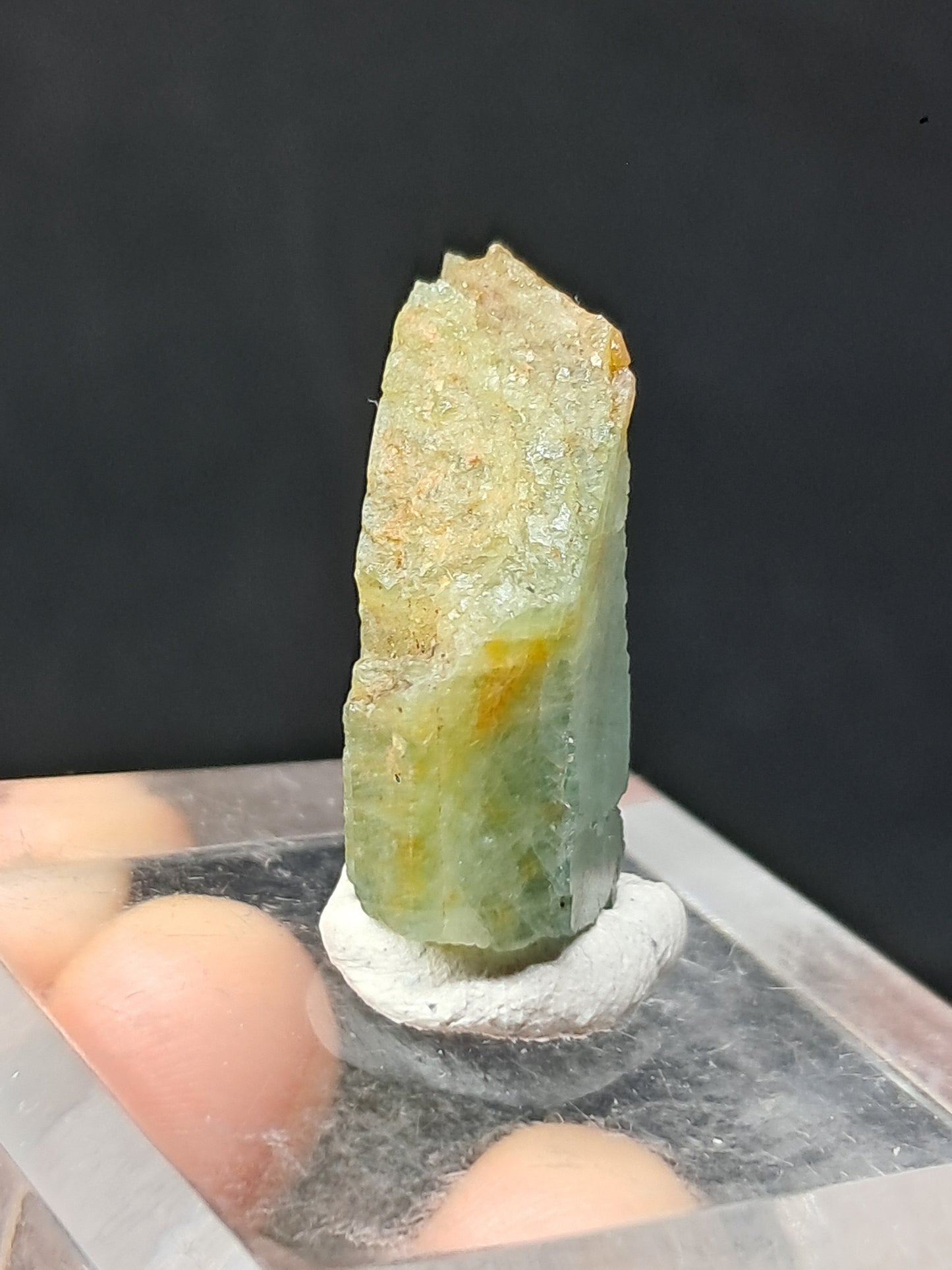 Aguamarina (Karur) Cristal hexagonal en bruto | Ejemplar mineral n.° AQM22