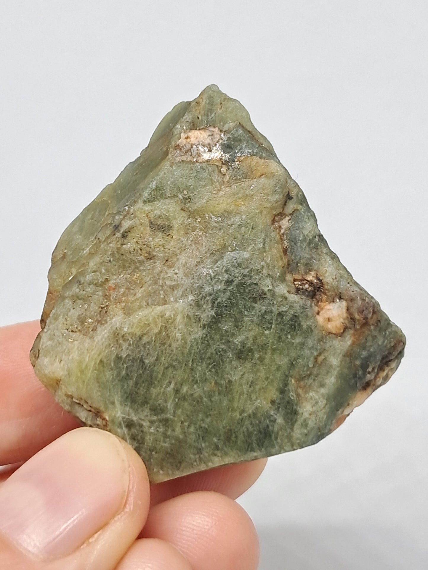 Rough Sapphire (Non-precious natural stone) #SP10