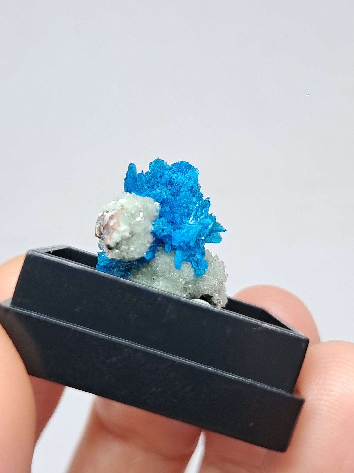 Pentagonite on Heulandite Matrix (Pune) Rough Stone | Natural Crystal | Rare Mineral Specimen #CV52