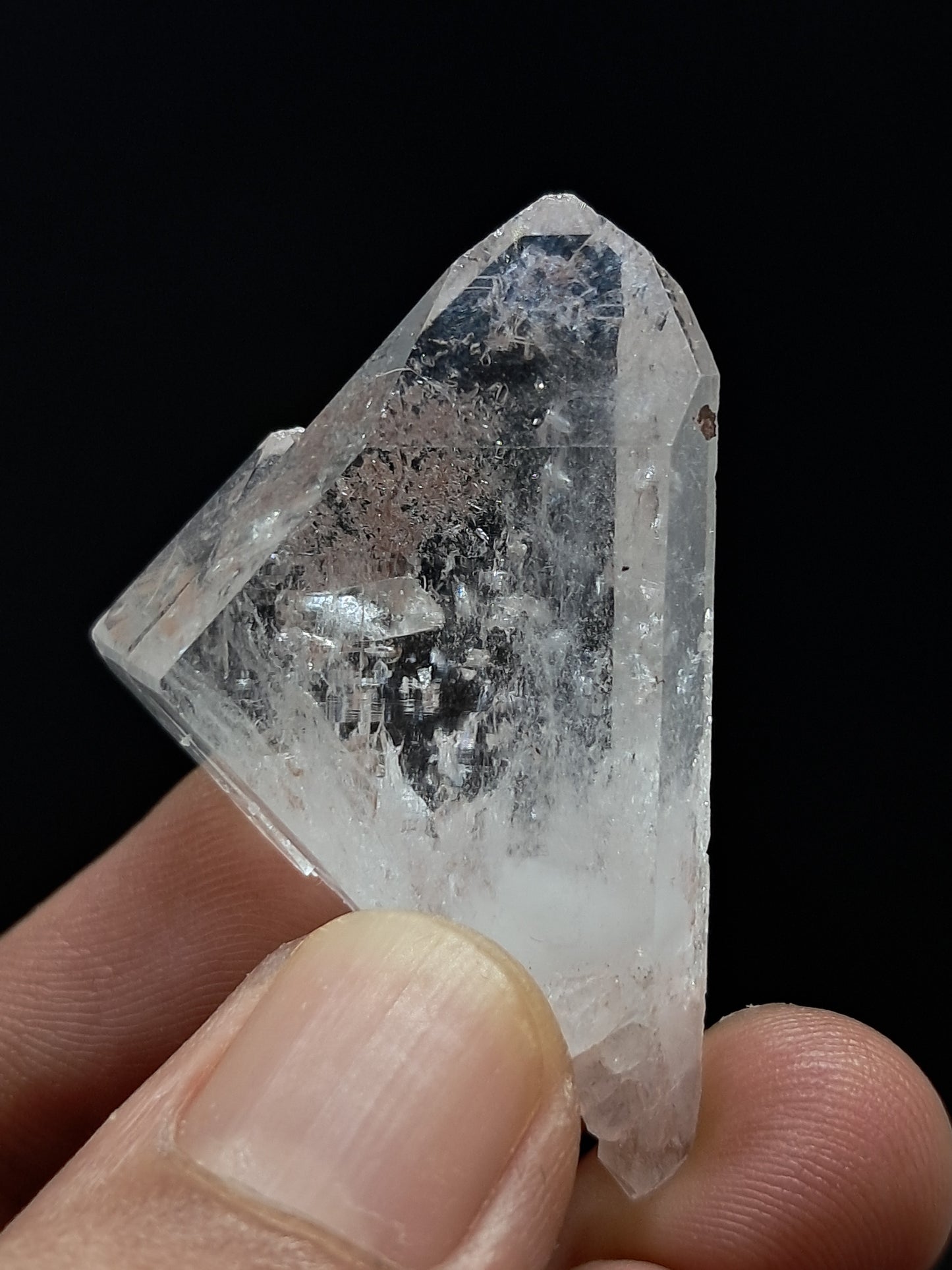 Punta natural de cuarzo transparente tabular estilo Faden (Santander, Colombia) | Ejemplar mineral n.° COQ22