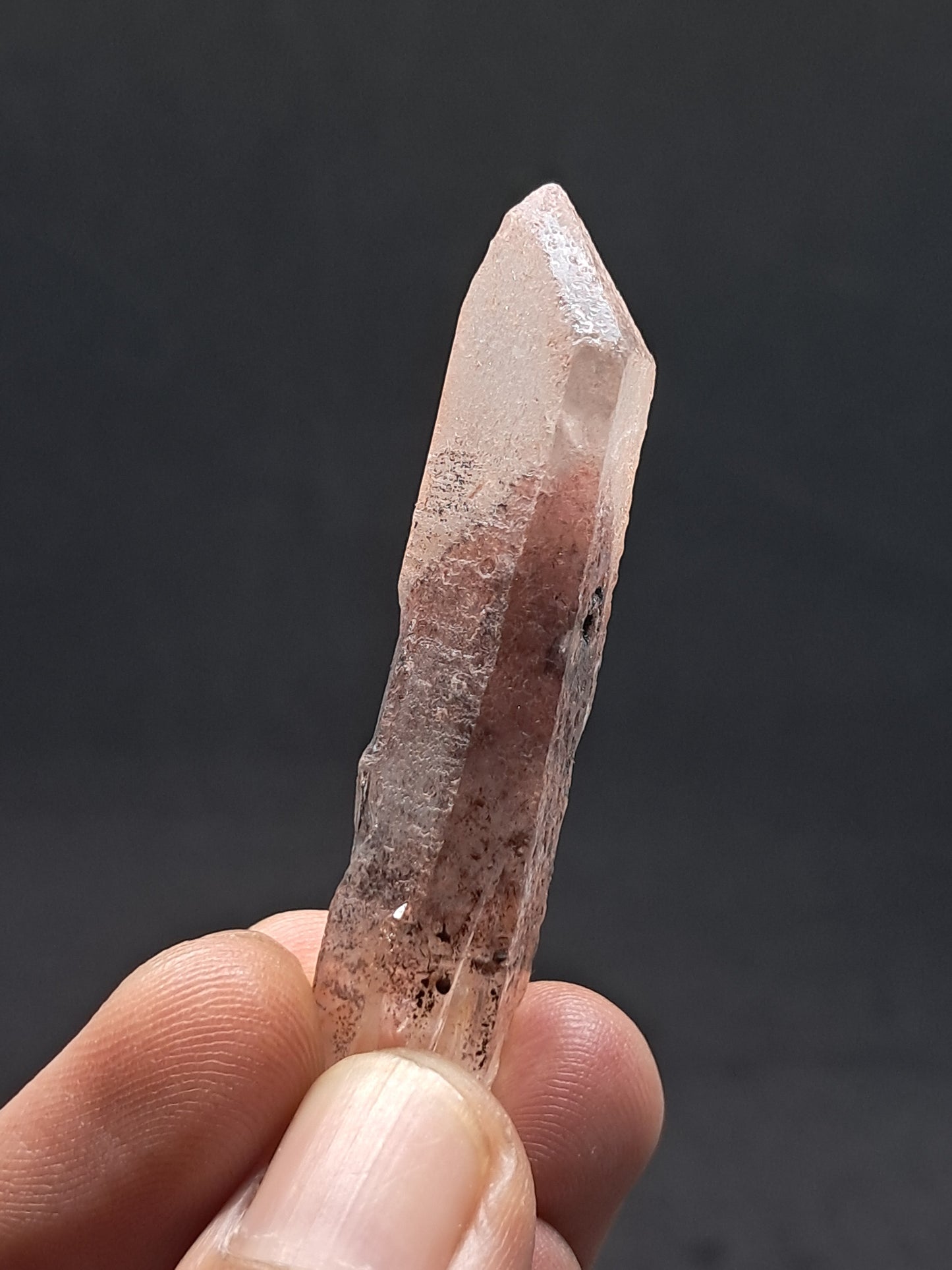 Cuarzo fantasma hematita (Telangana) Cristal natural | Punta grande | Ejemplar mineral n.° HPQ39