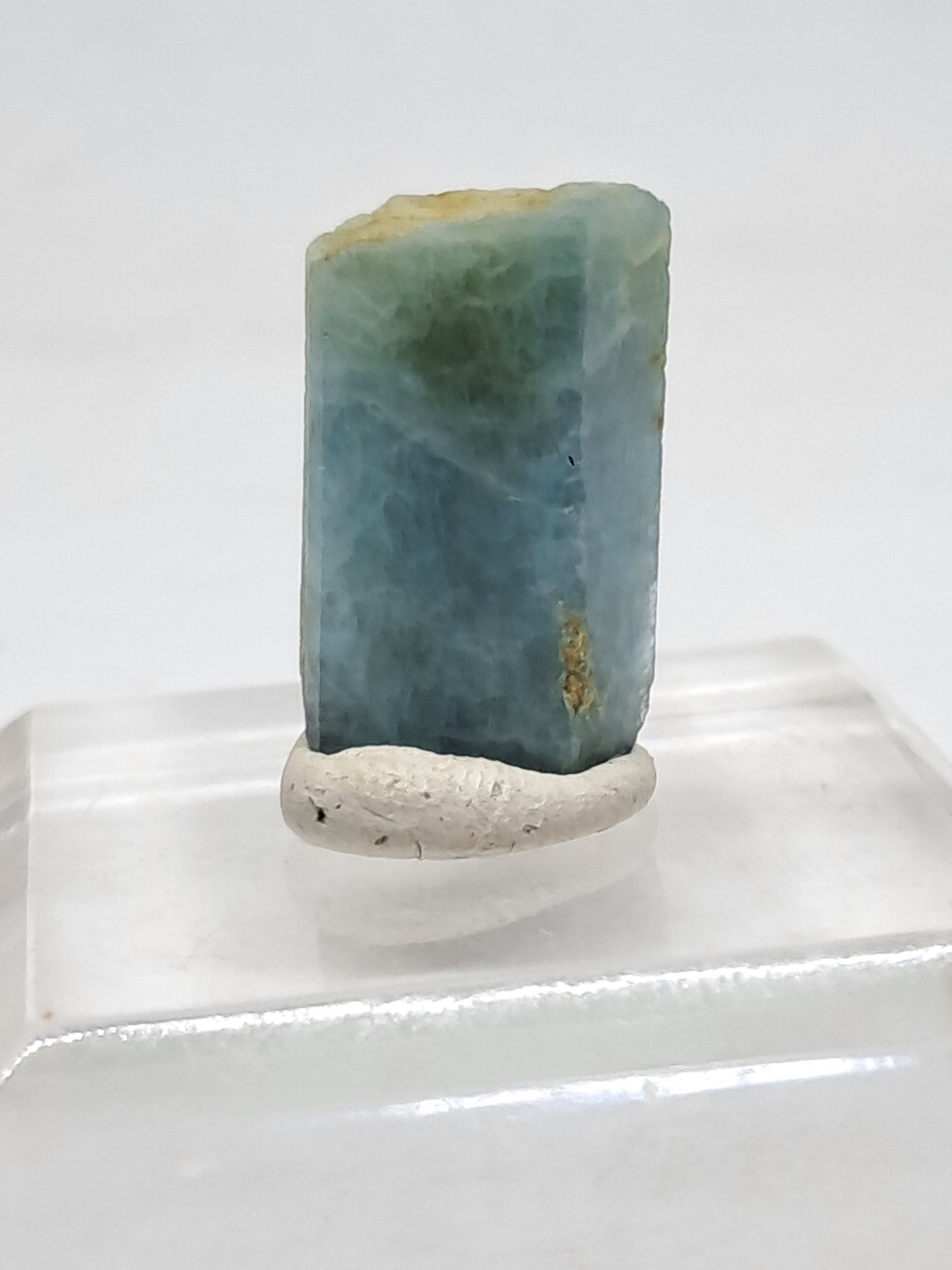 Aguamarina de alta calidad (Karur) en bruto, cristal hexagonal | Ejemplar mineral n.° AQM16