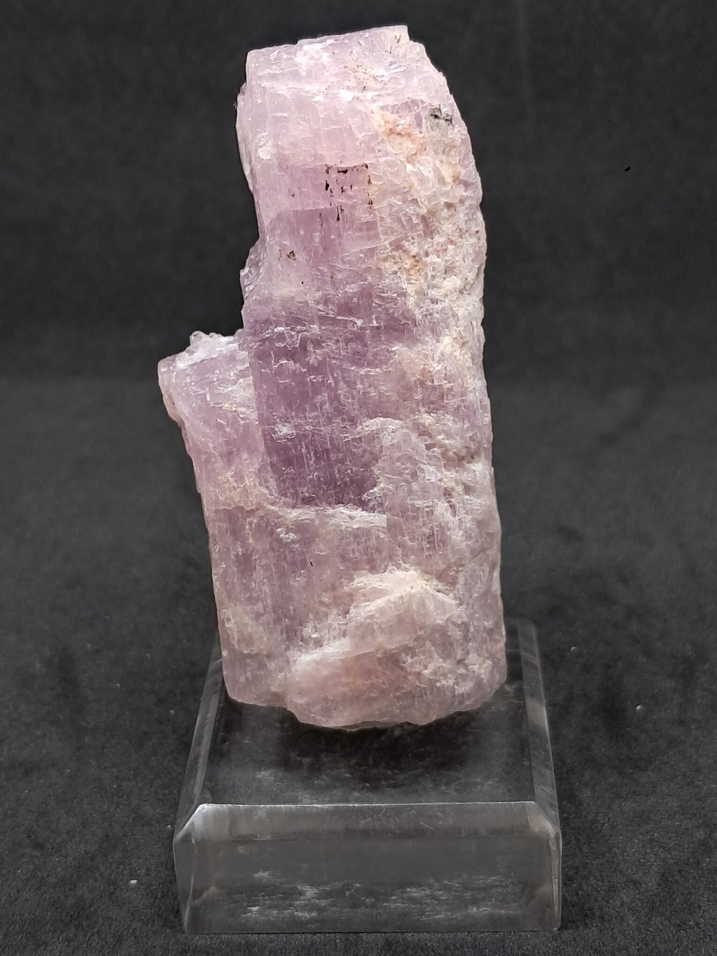 Cristal de kunzita en bruto (Madagascar), piedra natural en bruto | Ejemplar de espodumena n.° KZ1