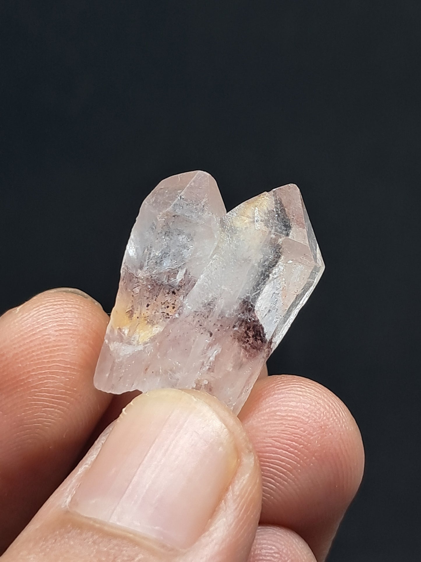 Cuarzo fantasma hematita (Telangana) | Cristal natural | Puntas fusionadas | Ejemplar mineral n.° HPQ42