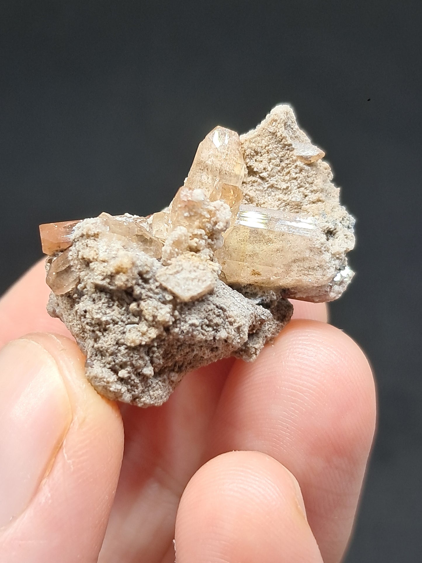 Cristales de topacio natural en matriz (México), piedra preciosa rara | Ejemplar mineral n.° TPZ12