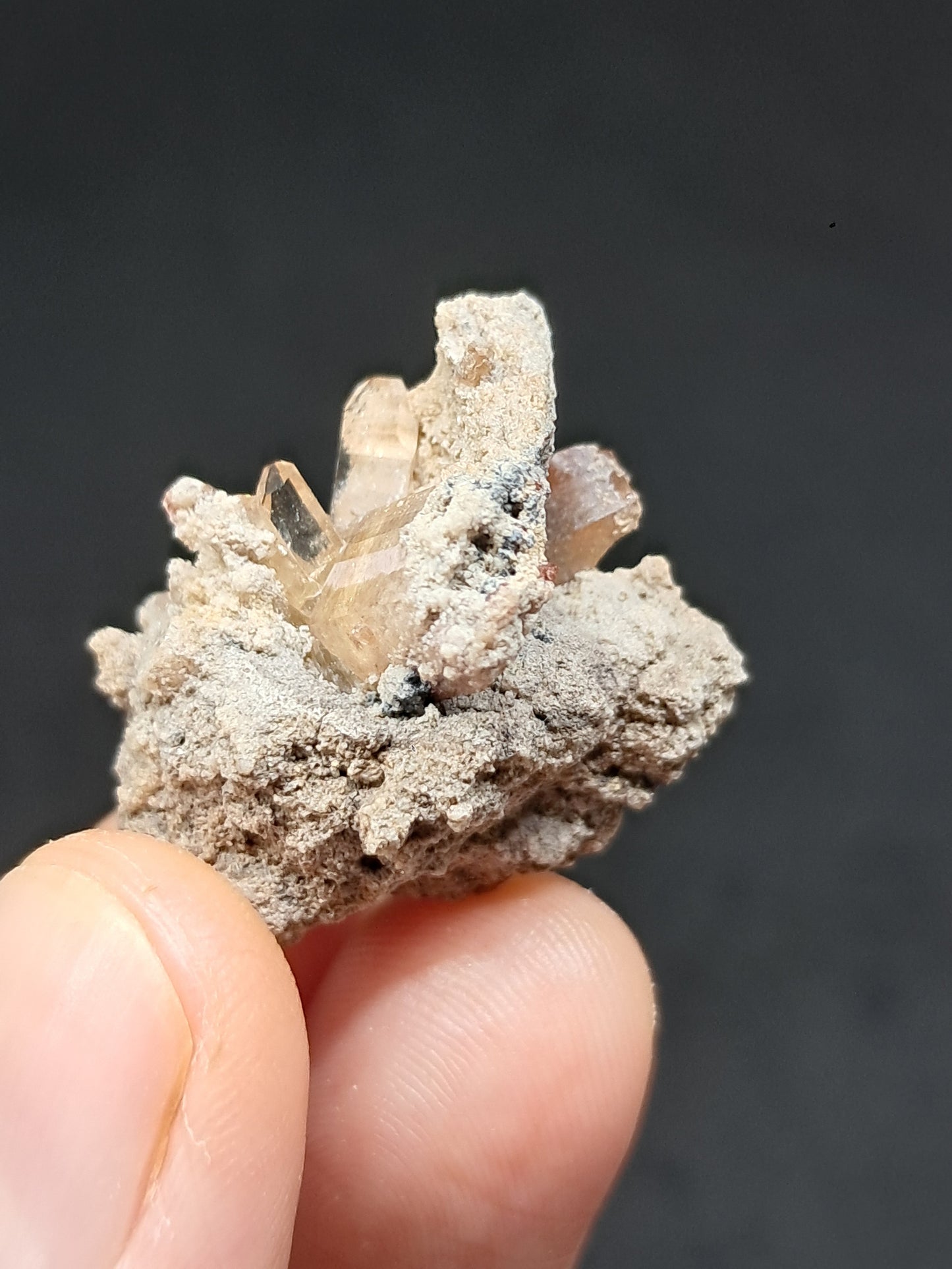 Cristales de topacio natural en matriz (México), piedra preciosa rara | Ejemplar mineral n.° TPZ12