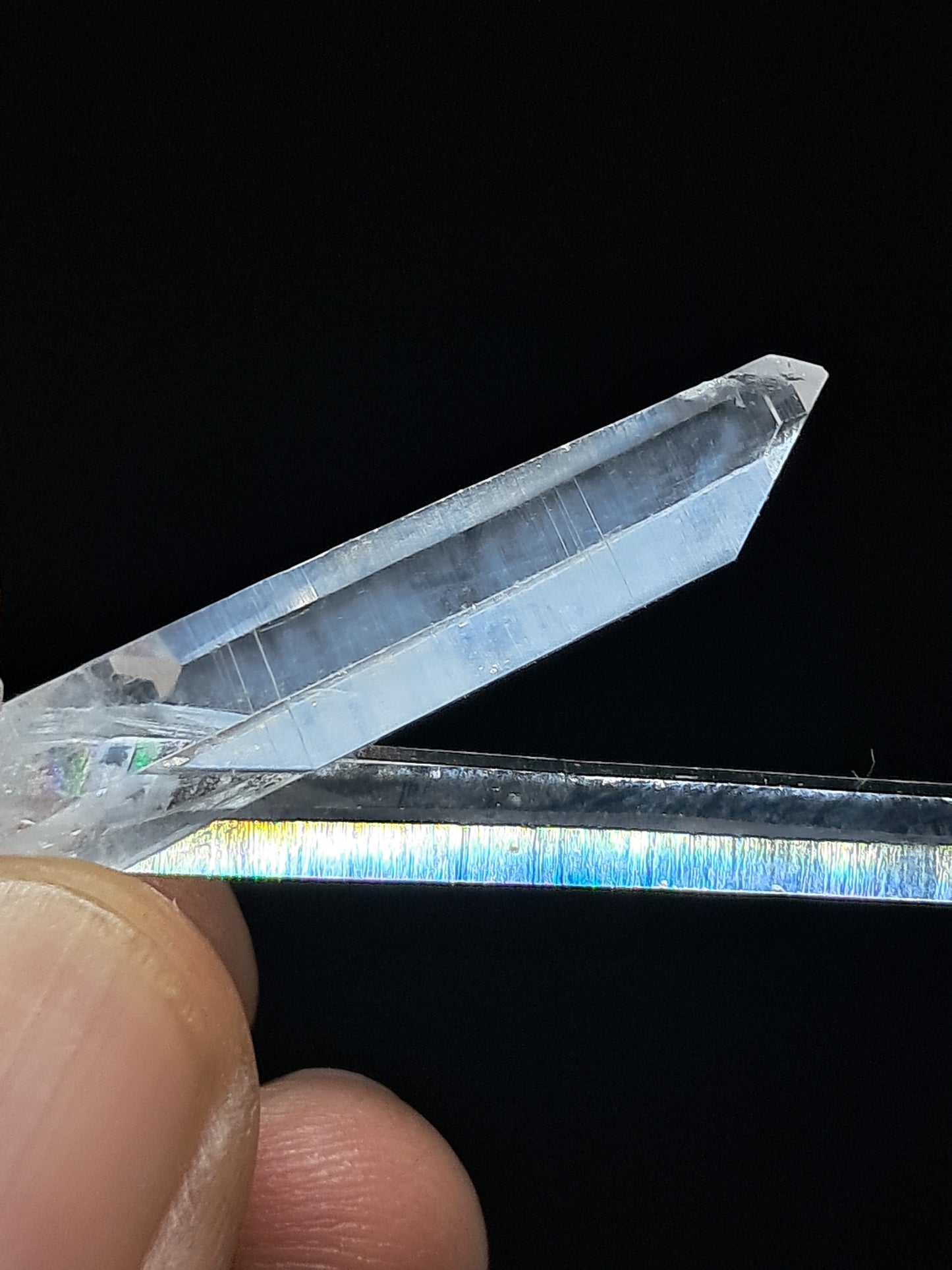 Cuarzo láser intersecante (Santander, Colombia), punta transparente natural | Ejemplar mineral n.° COQ1