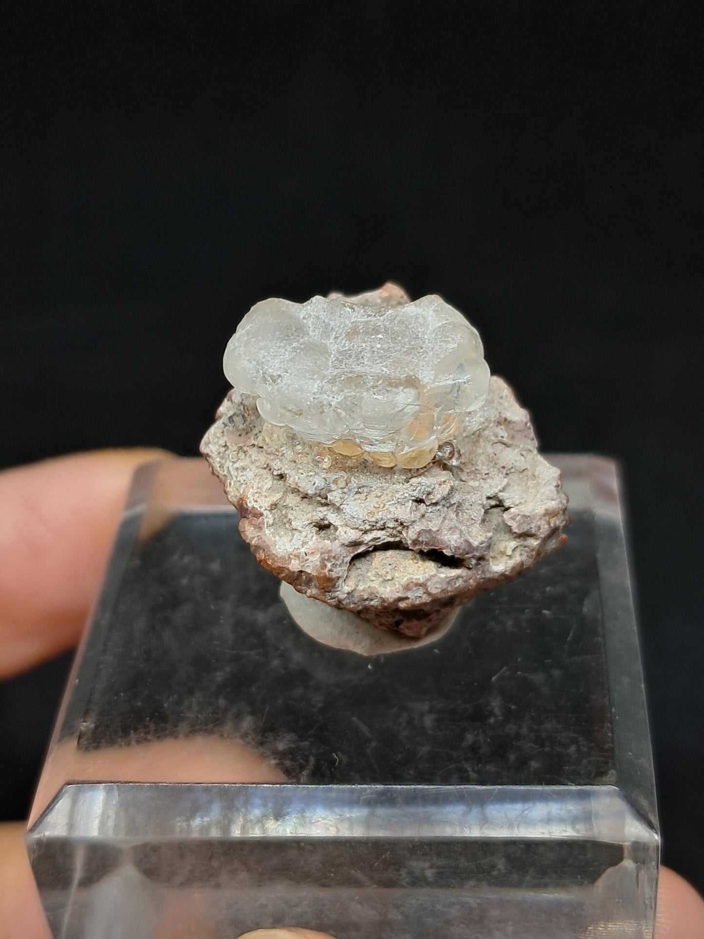 Ópalo hialita reactivo a los rayos UV en matriz (México), piedra cristalina en bruto | Ejemplar mineral n.° OH2