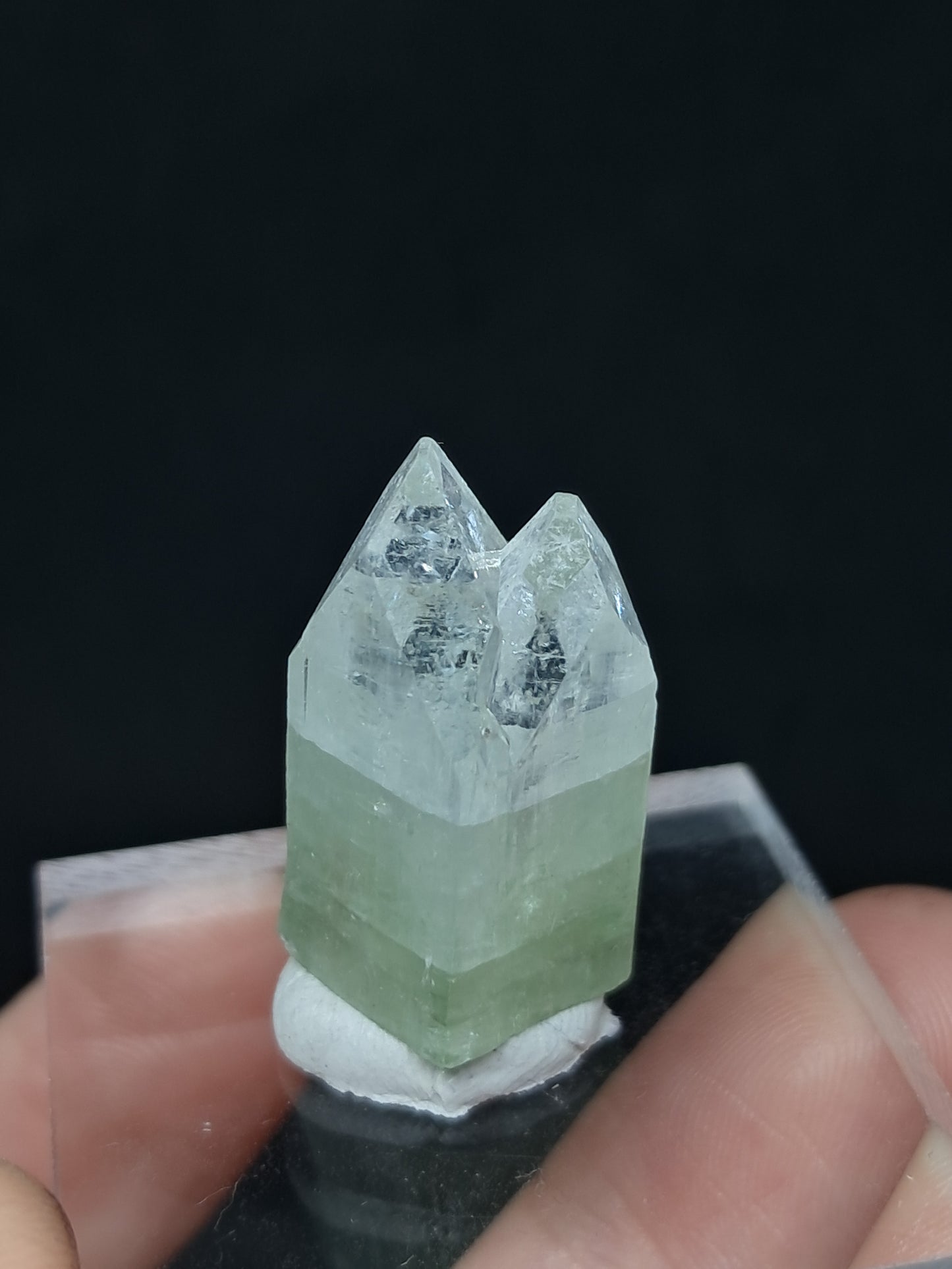 Green Apophyllite Multiple Points (18-23 mm) (Non-precious natural stone) #AP2
