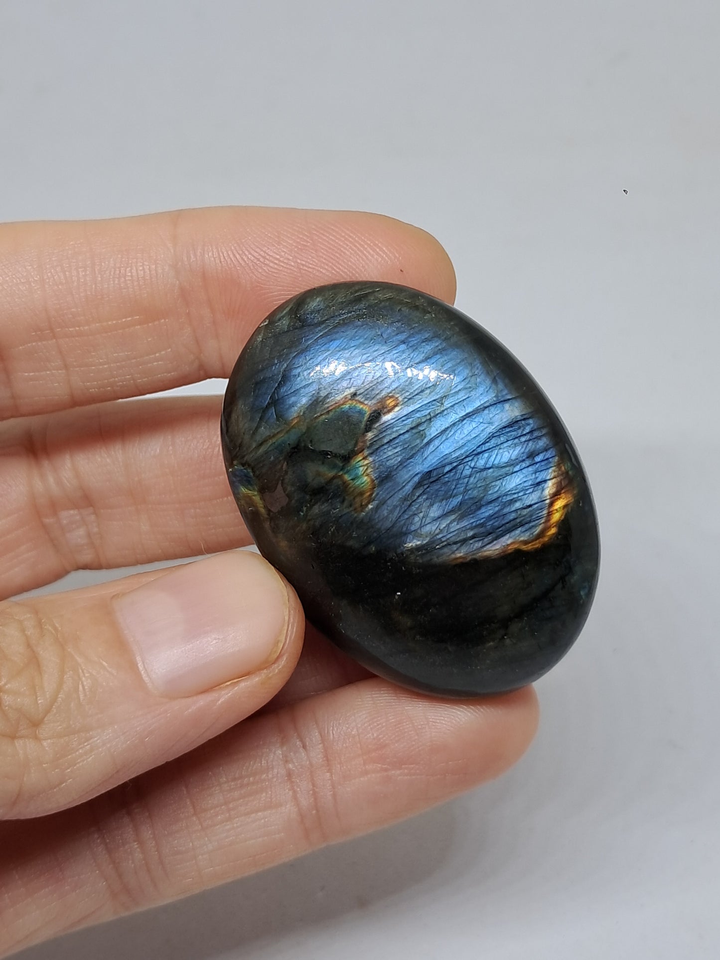 Labradorite Palmstone | Natural Polished Crystal Stone | Blue, Yellow, Pink Flash | Good Iridiscence #LB1