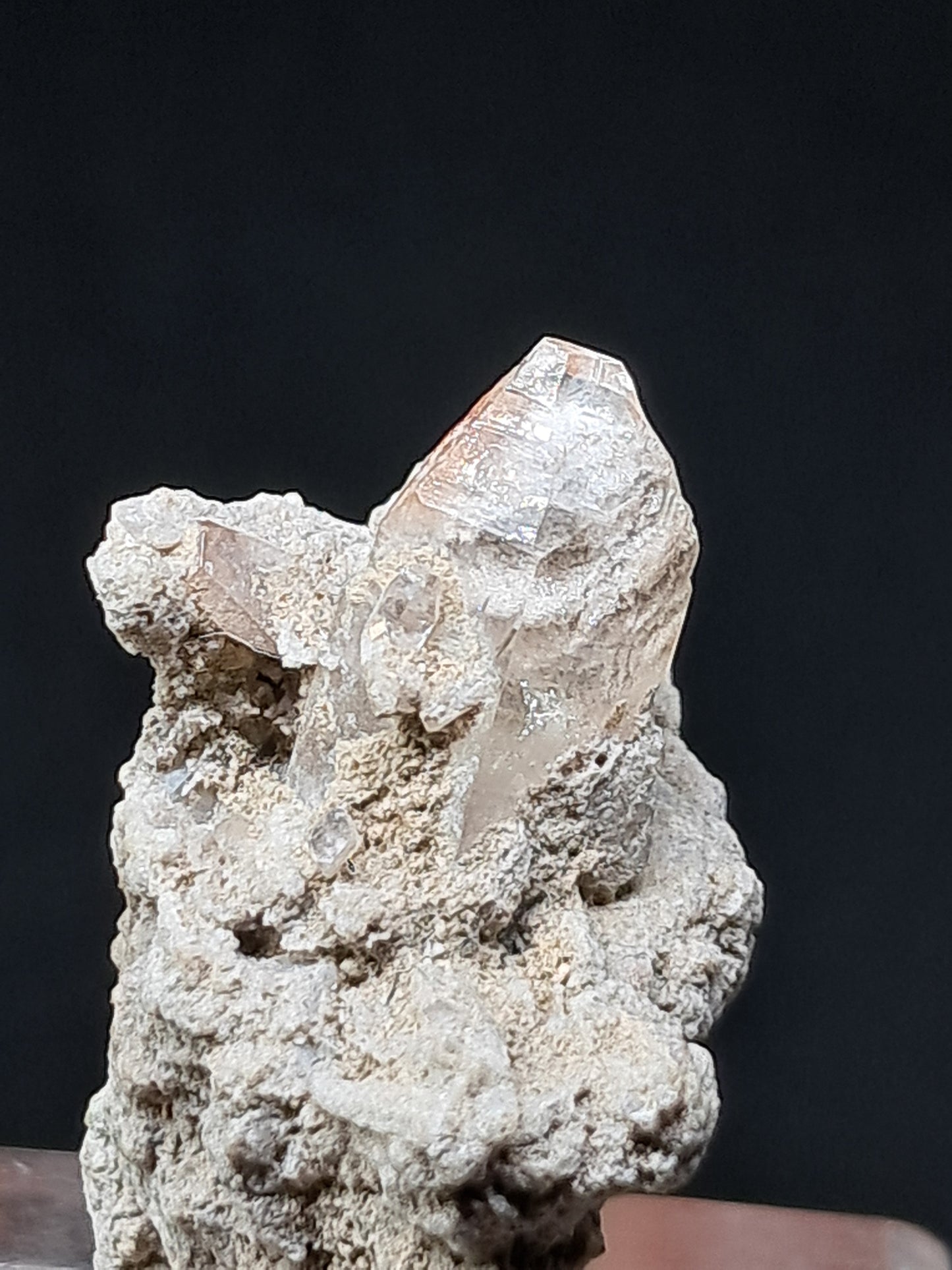 Cristal de topacio natural en matriz (México), piedra preciosa rara | Ejemplar mineral n.° TPZ7