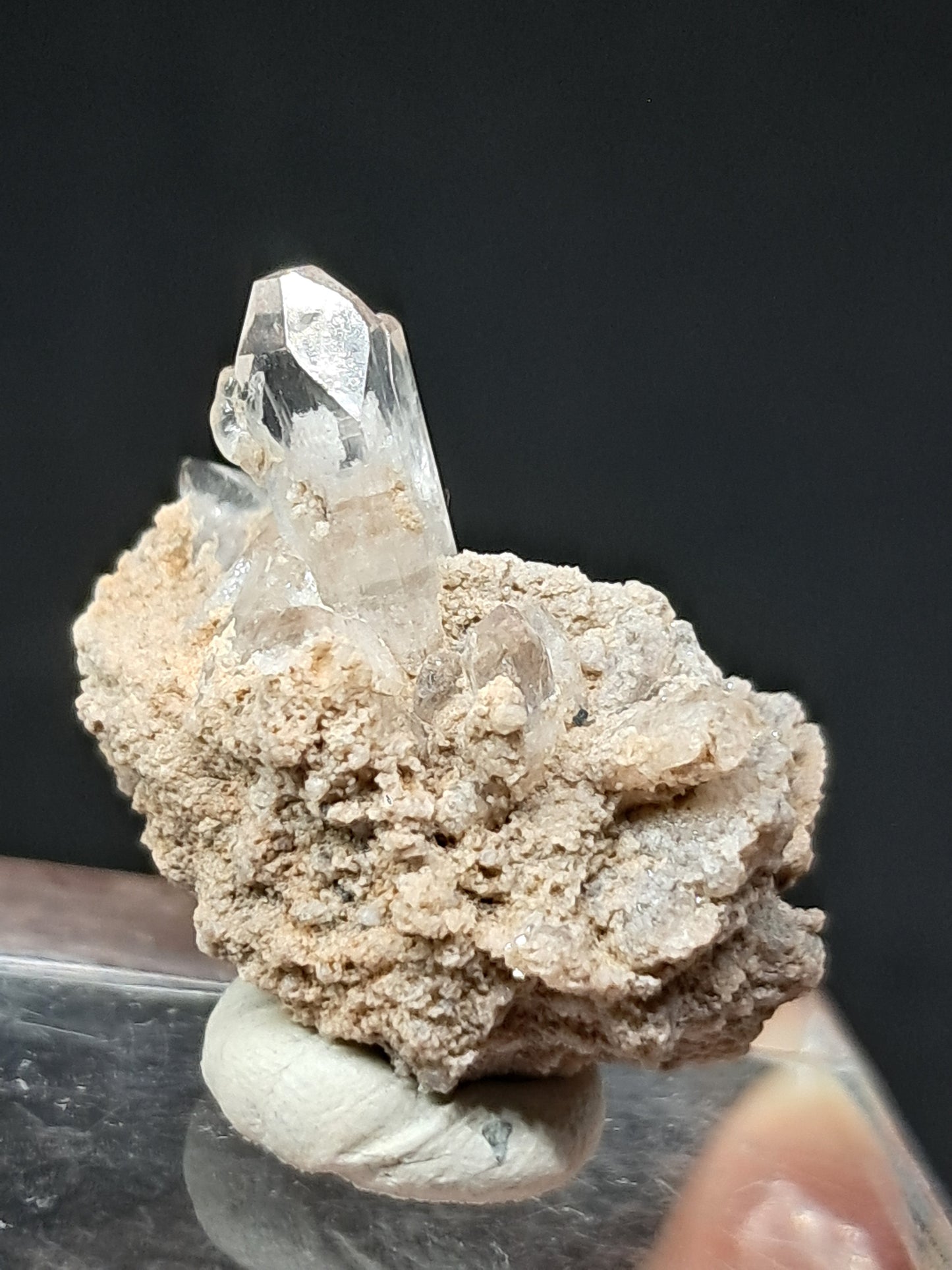 Cristal de topacio blanco natural en matriz (México), piedra preciosa rara | Ejemplar mineral n.° TPZ4