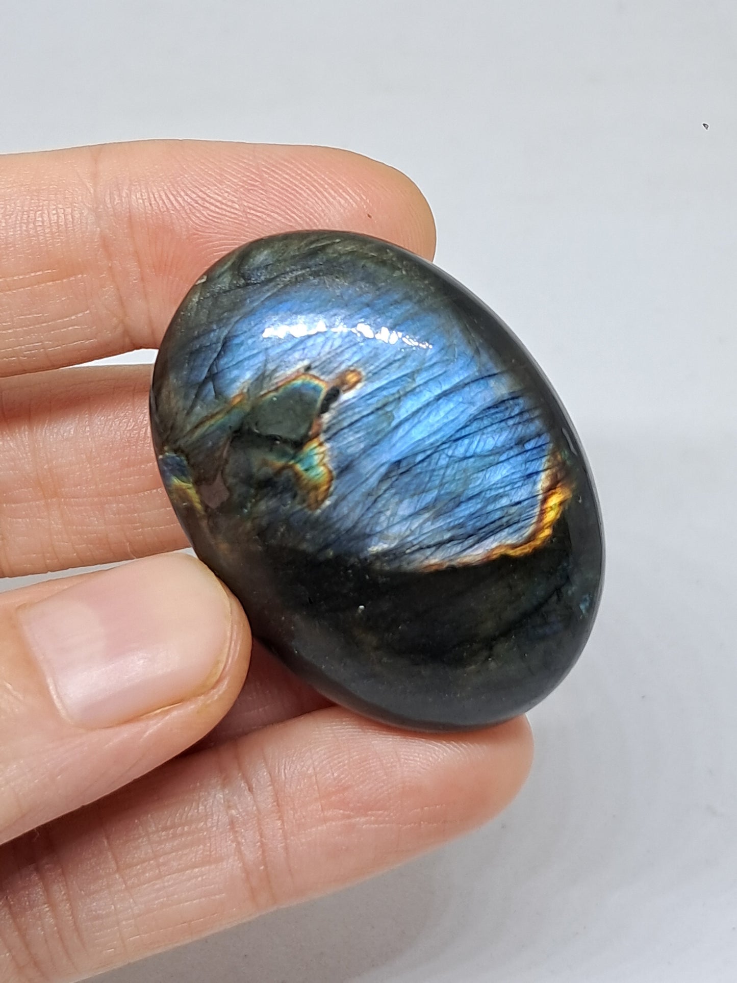 Labradorite Palmstone | Natural Polished Crystal Stone | Blue, Yellow, Pink Flash | Good Iridiscence #LB1