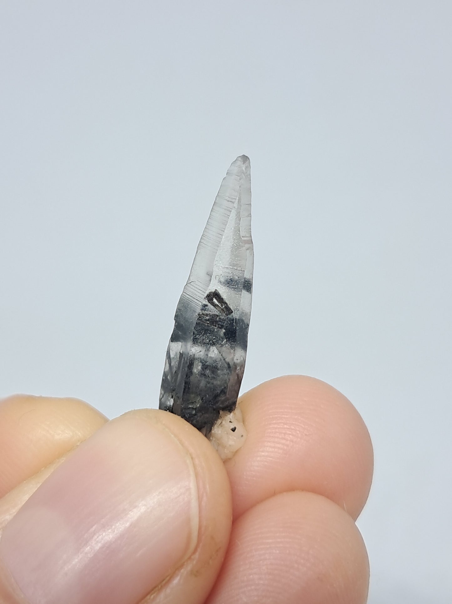 Tourmalinated Quartz natural crystal point (Non-precious natural stone) #TQ10