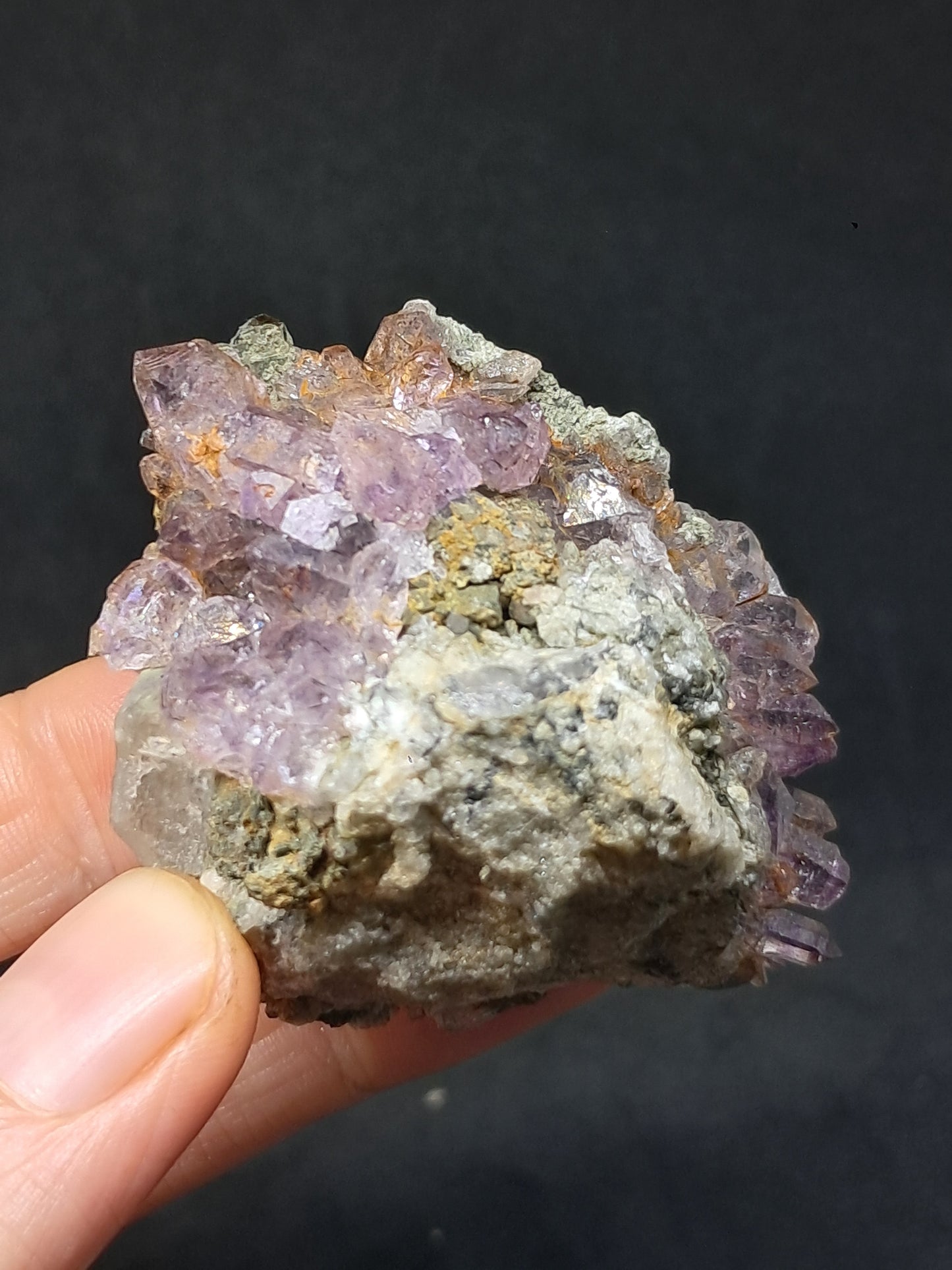 Amatista en matriz (Karur) | Cristal en bruto | Piedra natural | Ejemplar mineral n.° KA142