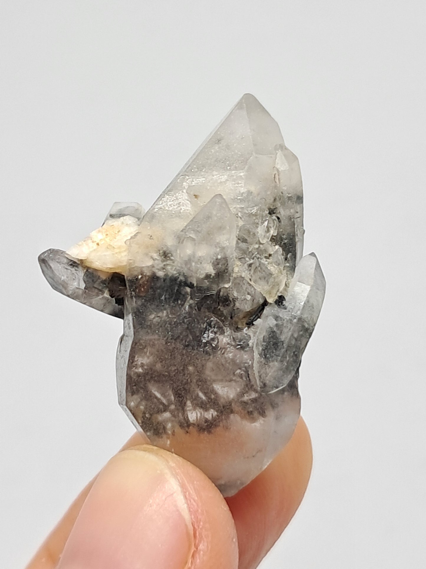 Tourmalinated Quartz natural crystal point (Non-precious natural stone) #TQ6