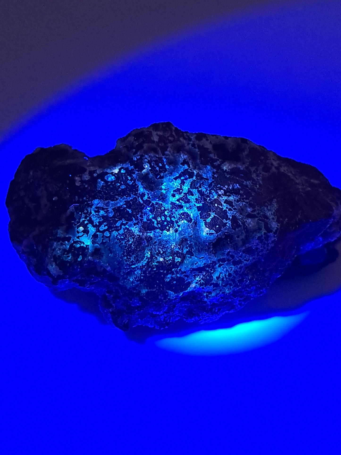 Cavansite and UV Reactive Calcite on Heulandite Matrix (Wagholi) Rough Stone | Natural Crystal | Rare Mineral Specimen #CV30