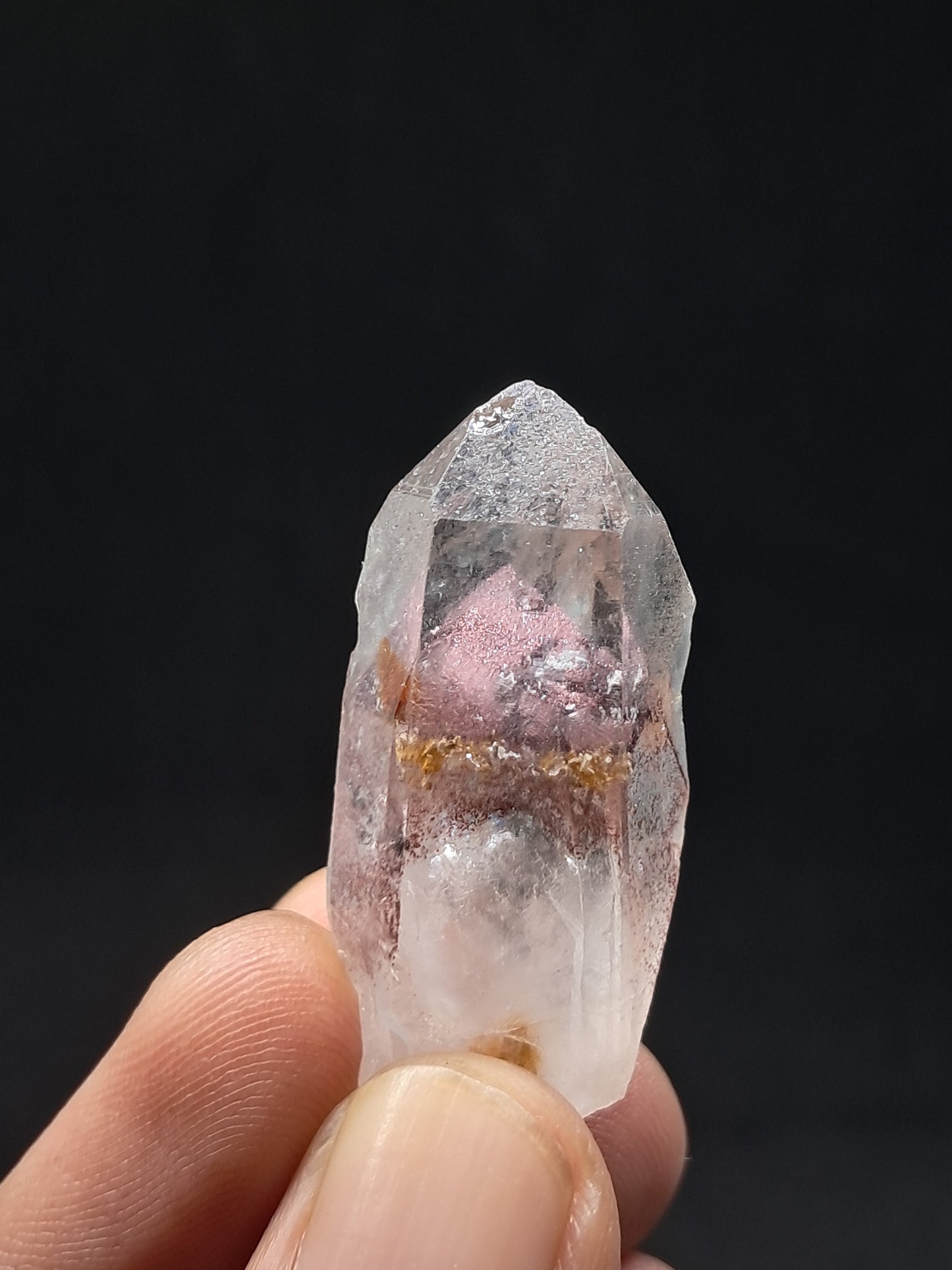 Punta de cristal natural de cuarzo fantasma hematita (Telangana) | Ejemplar mineral n.° HPQ37