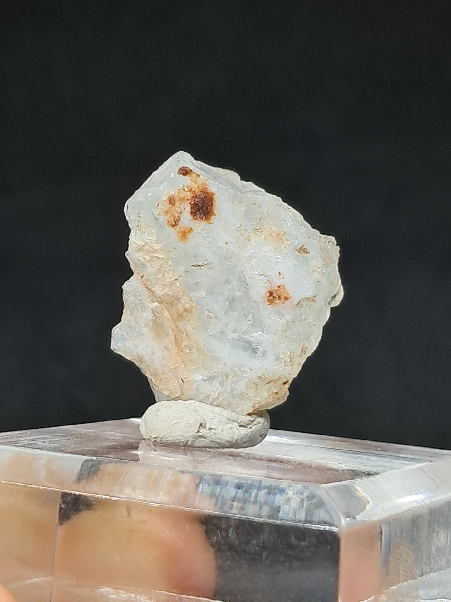 Ópalo hialita reactivo a los rayos UV (México), piedra de cristal en bruto | Ejemplar mineral n.° OH9