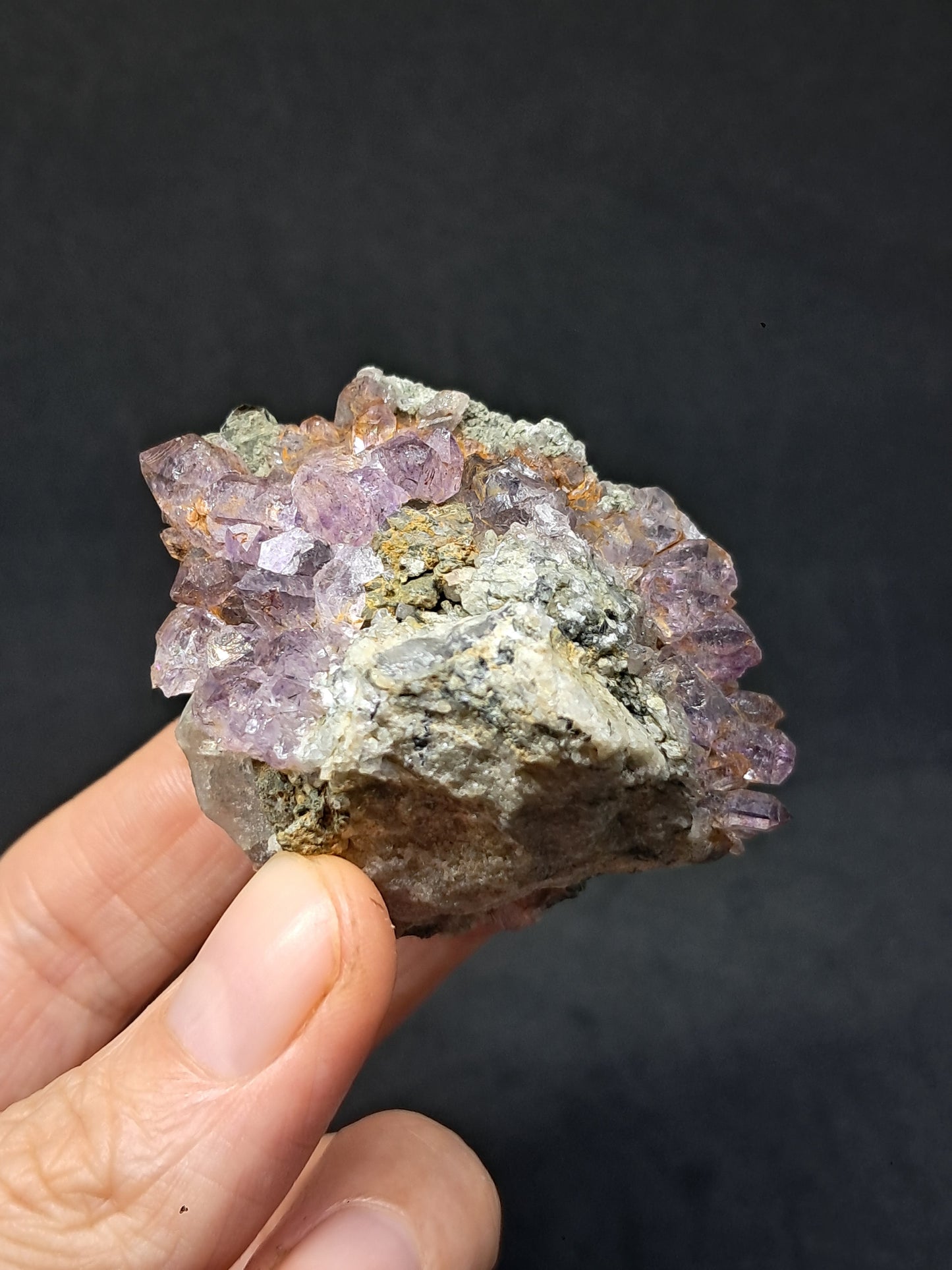 Amatista en matriz (Karur) | Cristal en bruto | Piedra natural | Ejemplar mineral n.° KA142