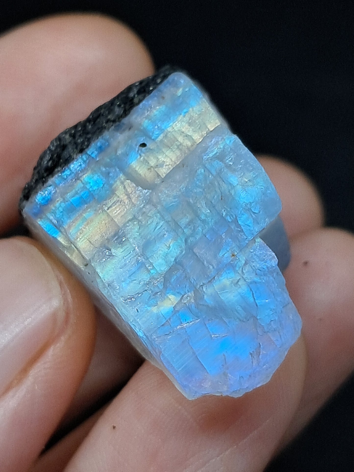 Piedra lunar arcoíris de alta calidad (Odisha) en bruto | Roca natural n.° MN9