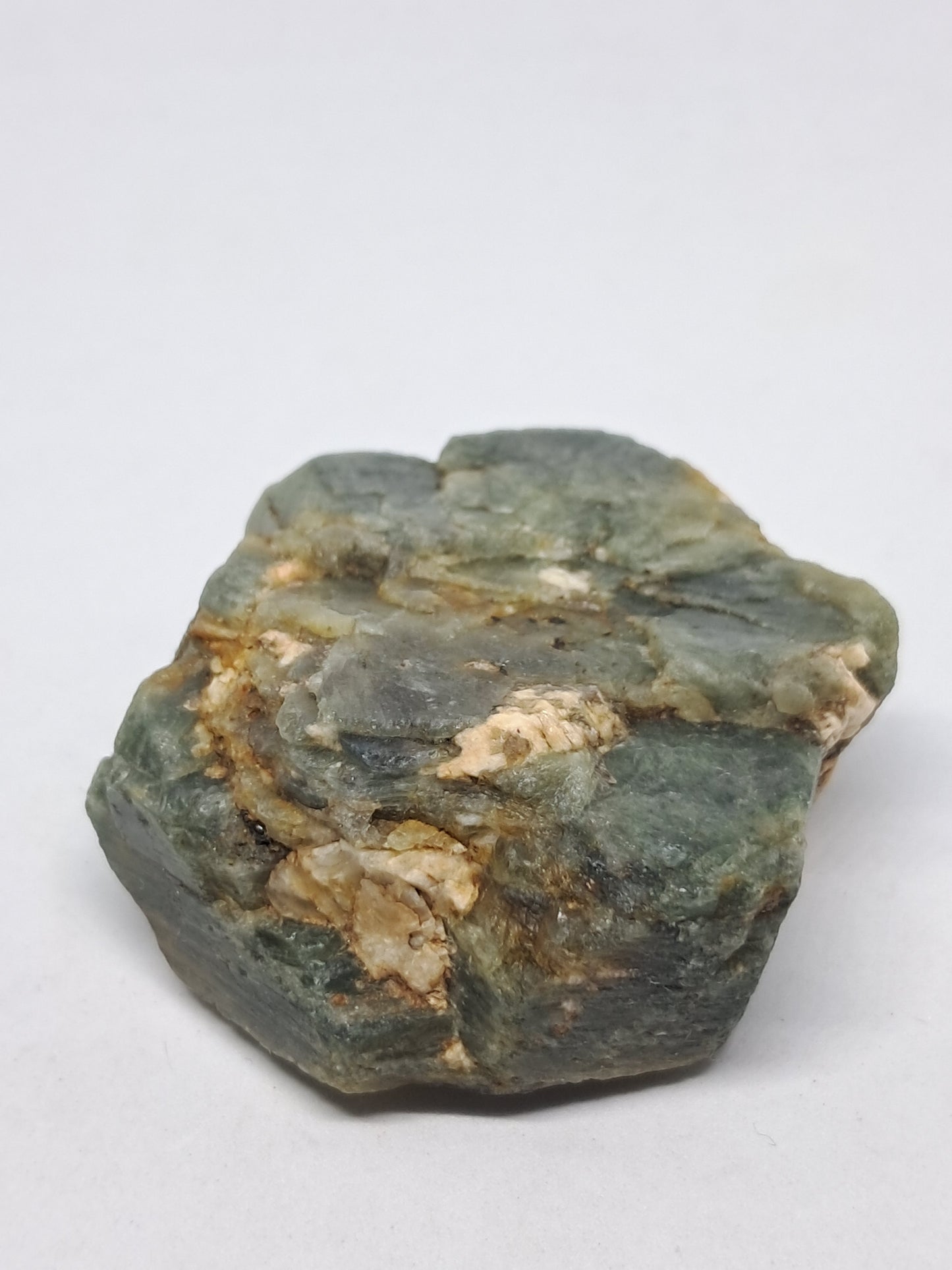 Rough Sapphire (Non-precious natural stone) #SP11