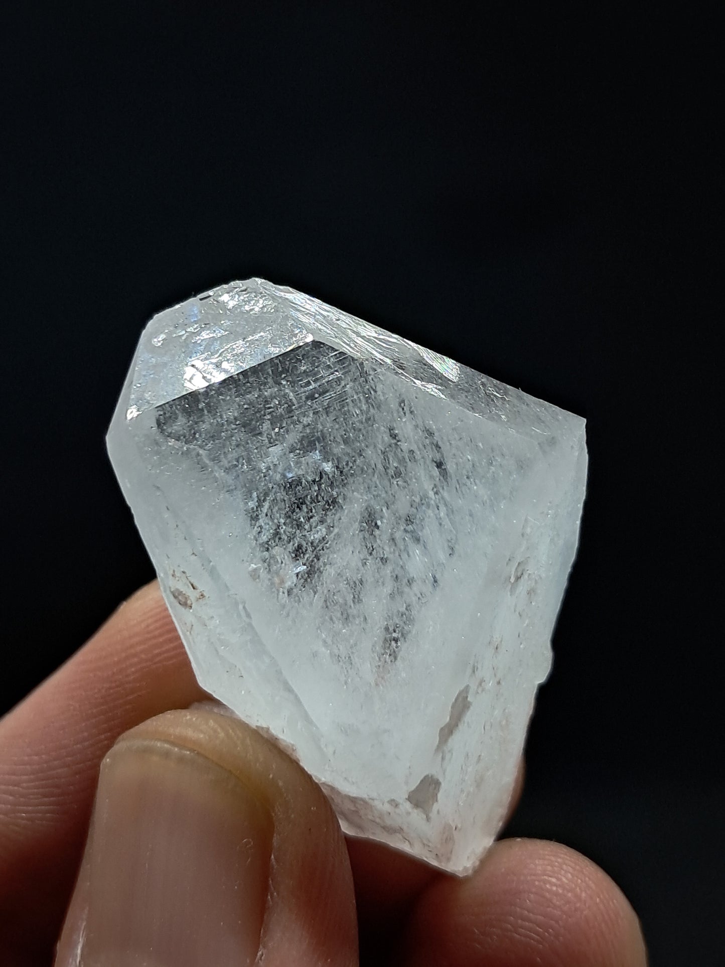 Cristal de cuarzo tabular transparente (Santander, Colombia) Punta natural | Ejemplar mineral n.° COQ29
