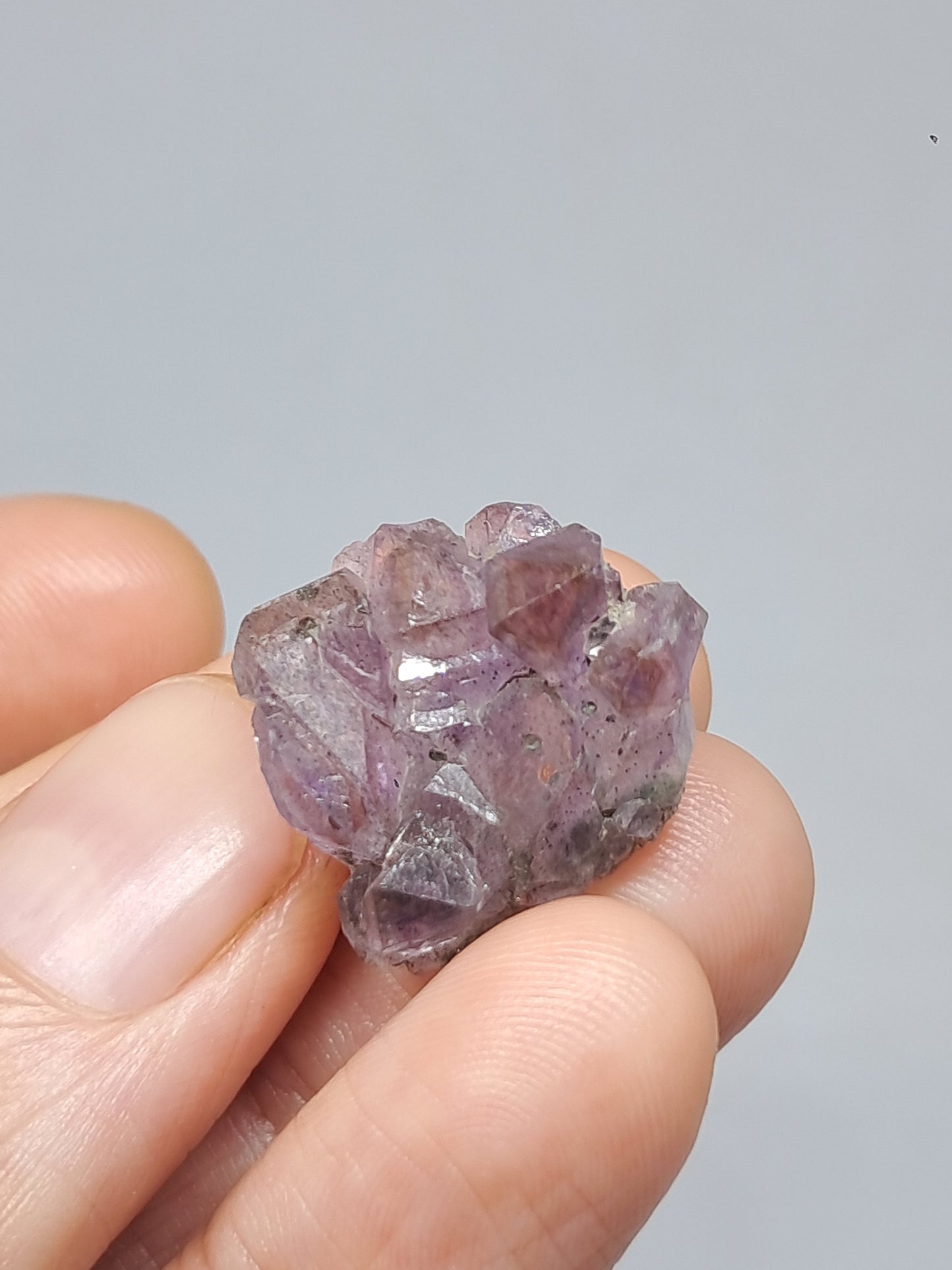 Amatista Elestial Super Seven (Karur) | Cúmulo de cristales en bruto | Piedra natural | Ejemplar mineral n.° KA137