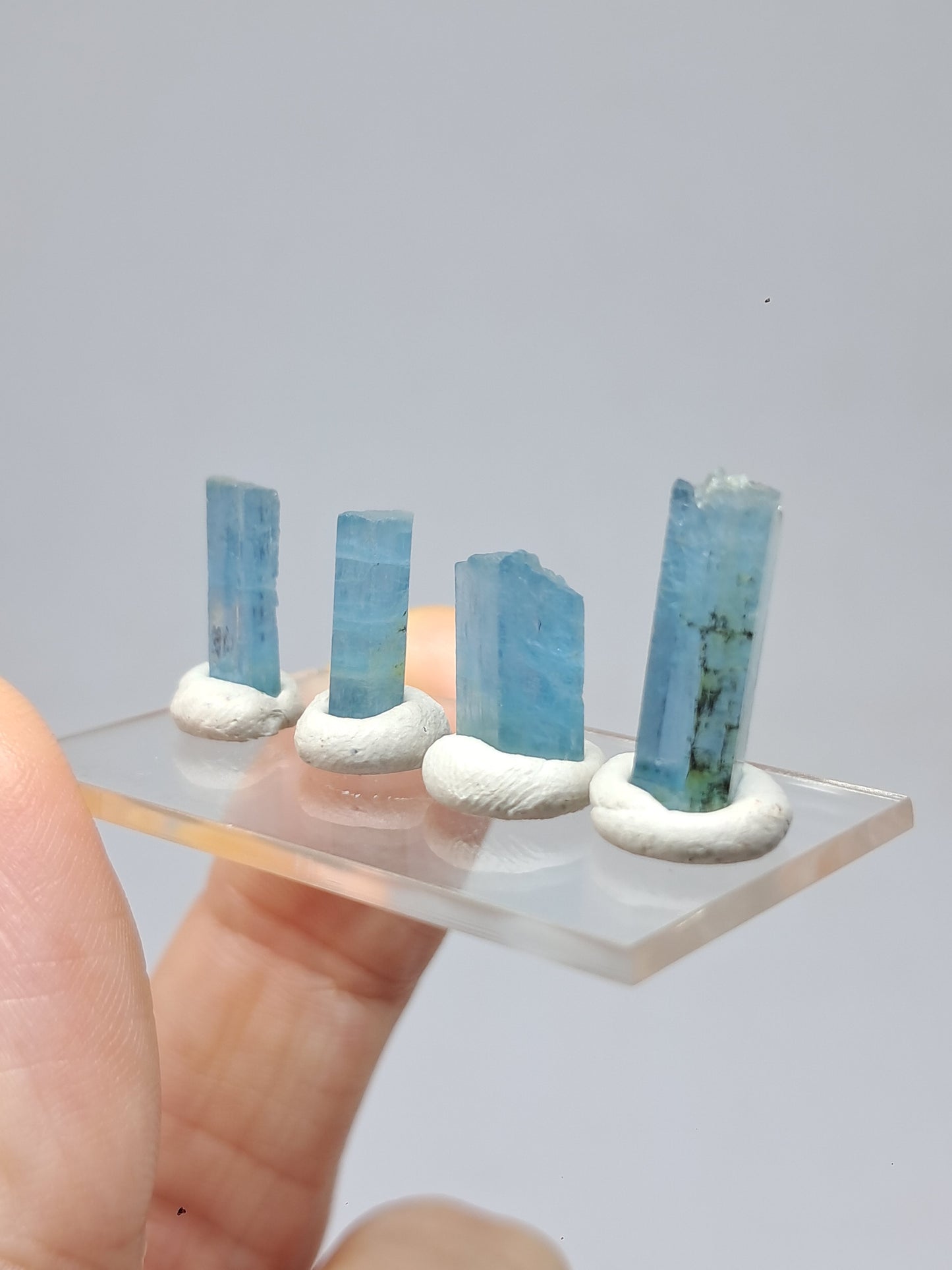 Juego de 4 Aguamarinas (Karur) en Bruto, Cristales Hexagonales de *Calidad Gema* | Ejemplar Mineral #AQM39