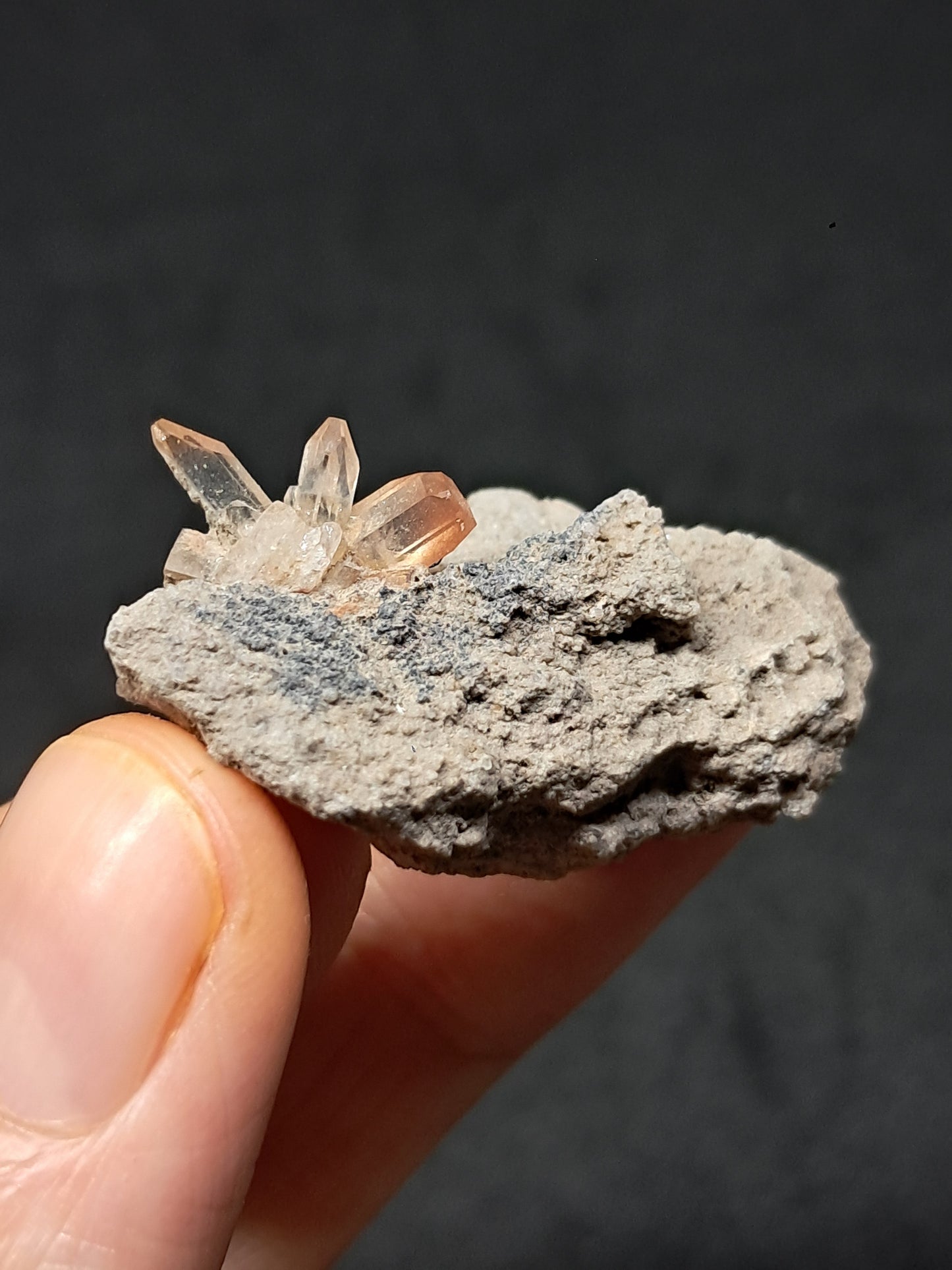 Cristales de topacio natural en matriz (México), piedra preciosa rara | Ejemplar mineral n.° TPZ11