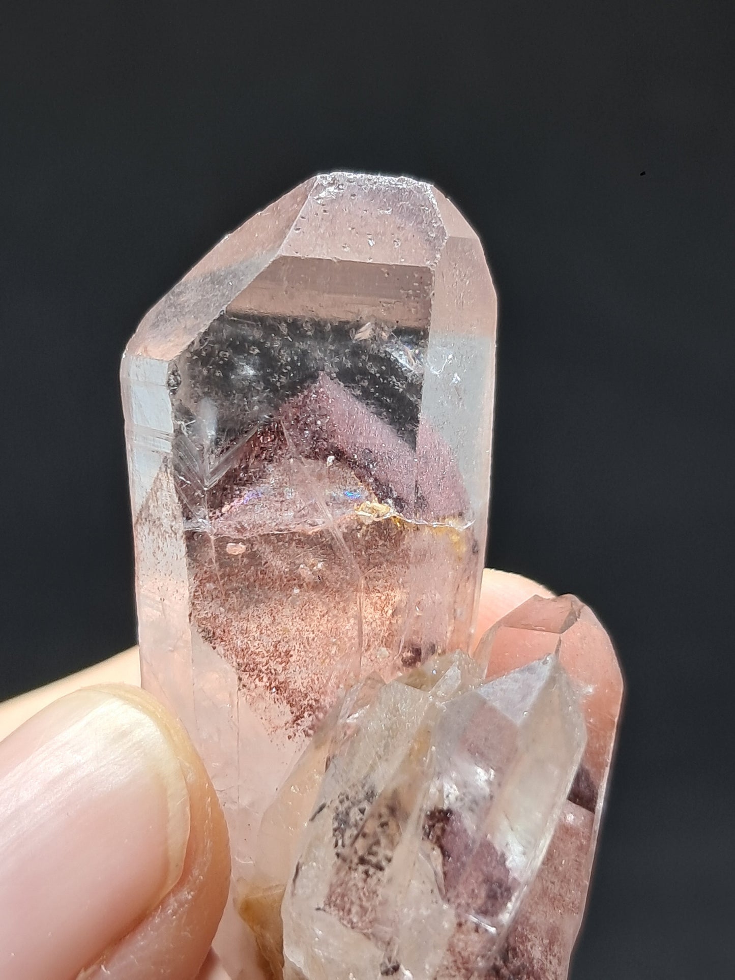 Cúmulo de Cuarzo Fantasma de Hematita (Telangana) Punta de Cristal Natural | Ejemplar Mineral n.° HPQ14