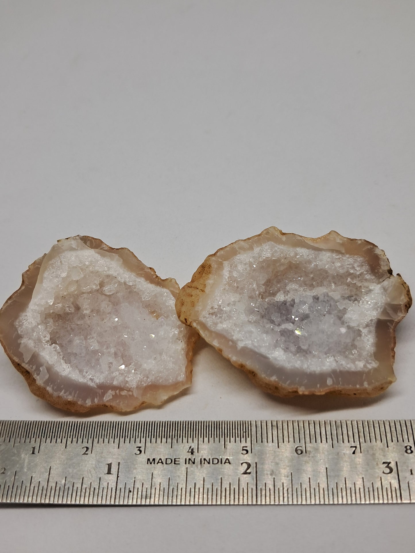 Quartz Geode #GD8 (Non-precious stone)