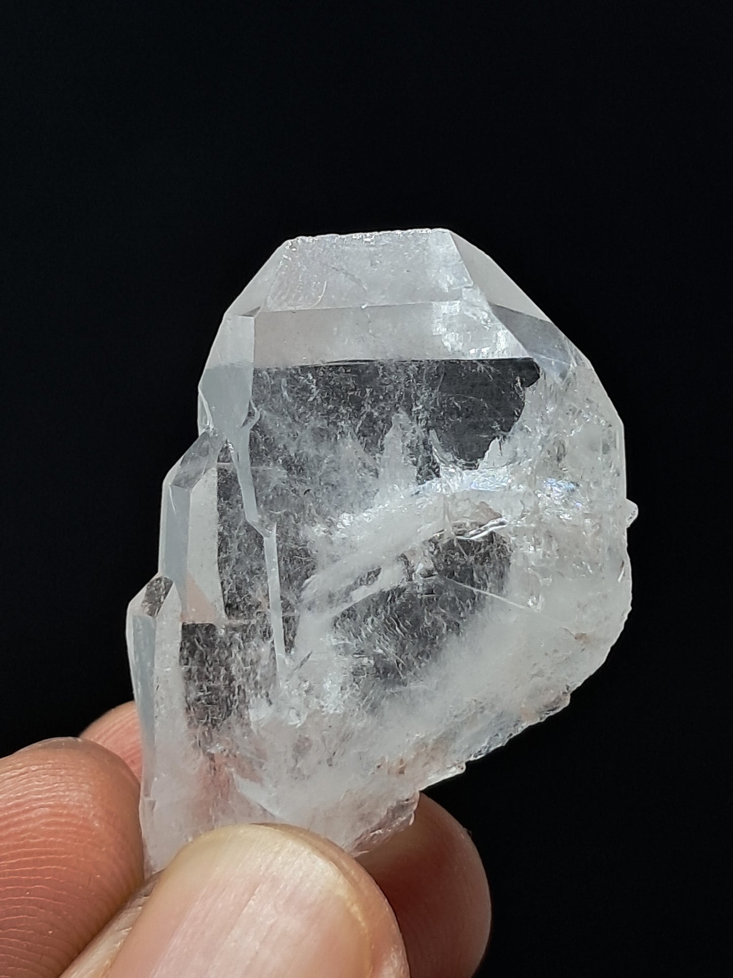 Cristal prismático de cuarzo transparente (Santander, Colombia) Punta natural | Ejemplar mineral n.° COQ25