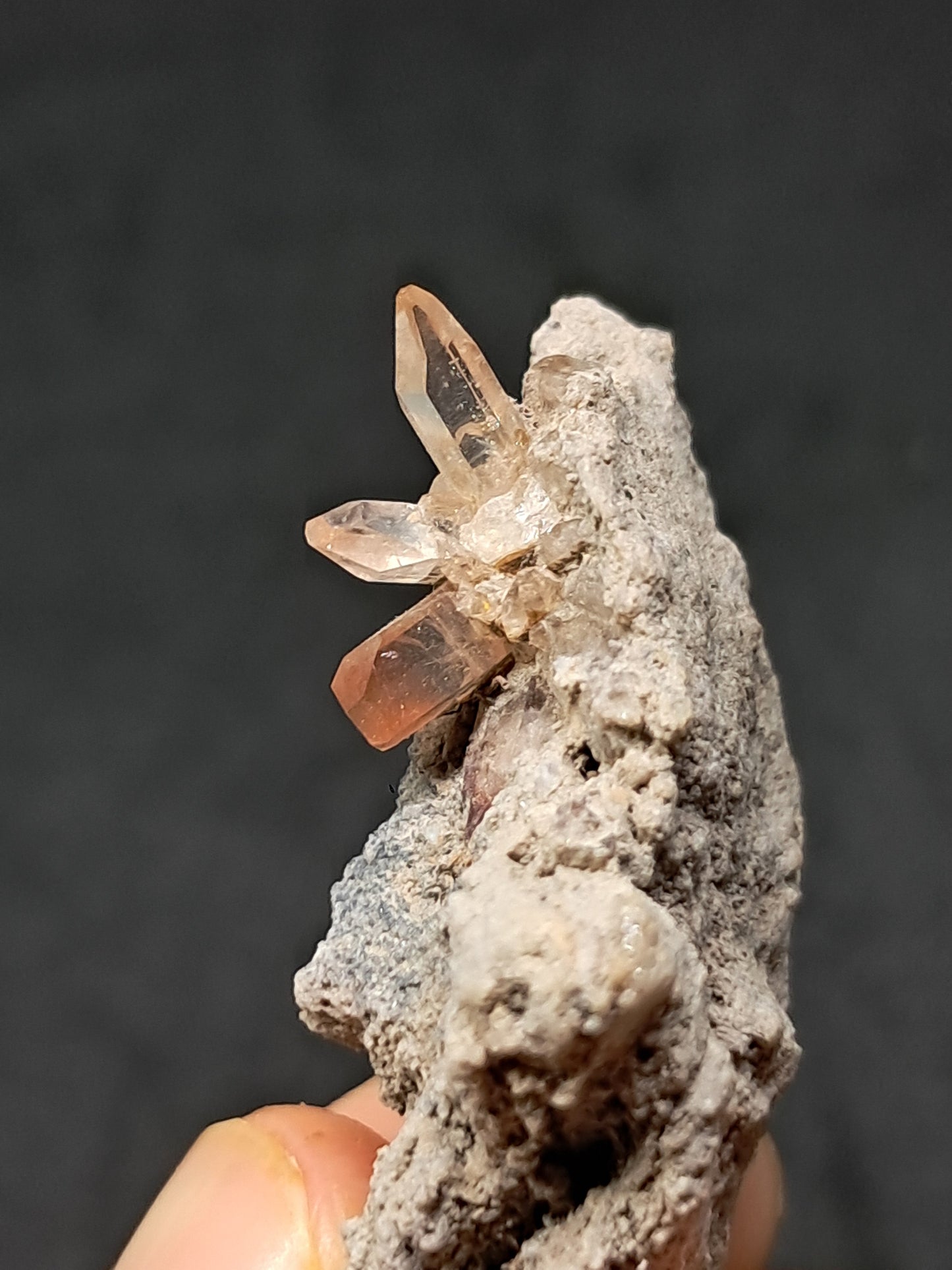 Cristales de topacio natural en matriz (México), piedra preciosa rara | Ejemplar mineral n.° TPZ11
