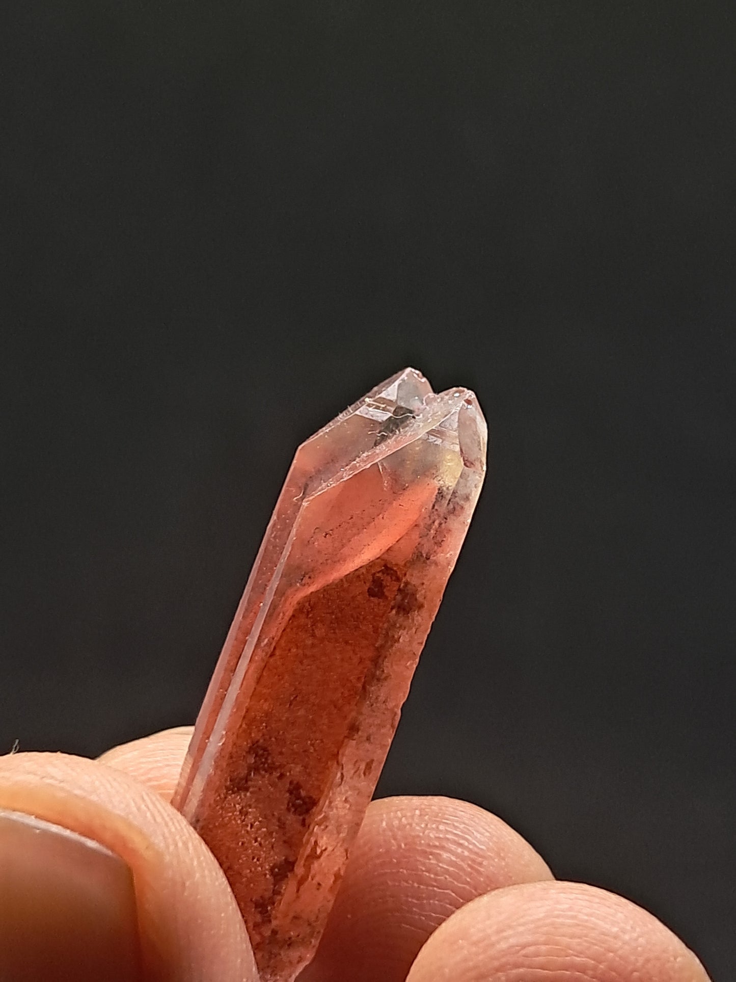 Cuarzo fantasma hematita (Telangana) rojo saturado | Cristal natural | Puntas fundidas | Ejemplar mineral n.° HPQ40